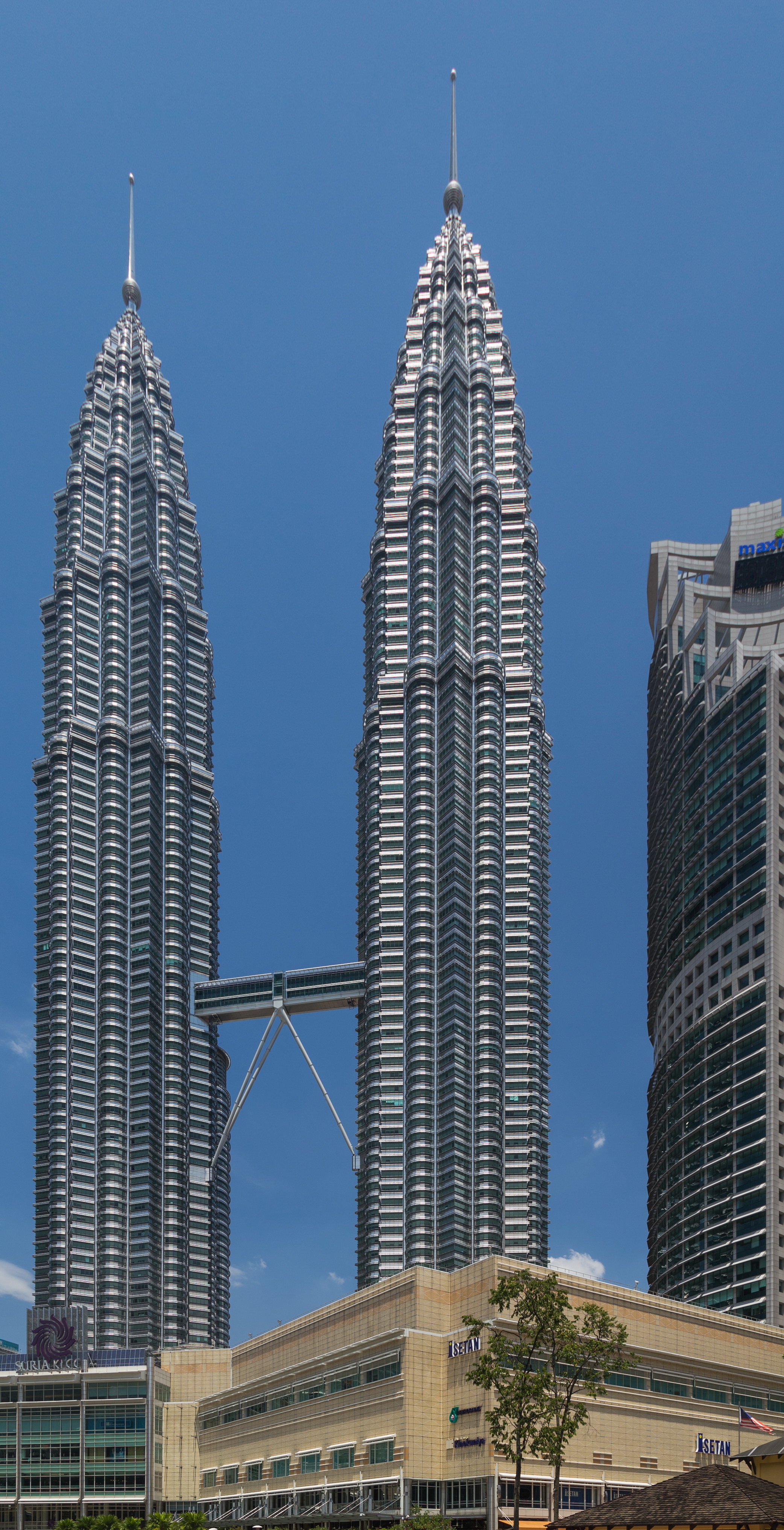 2016 Kuala Lumpur, Petronas Towers (20)