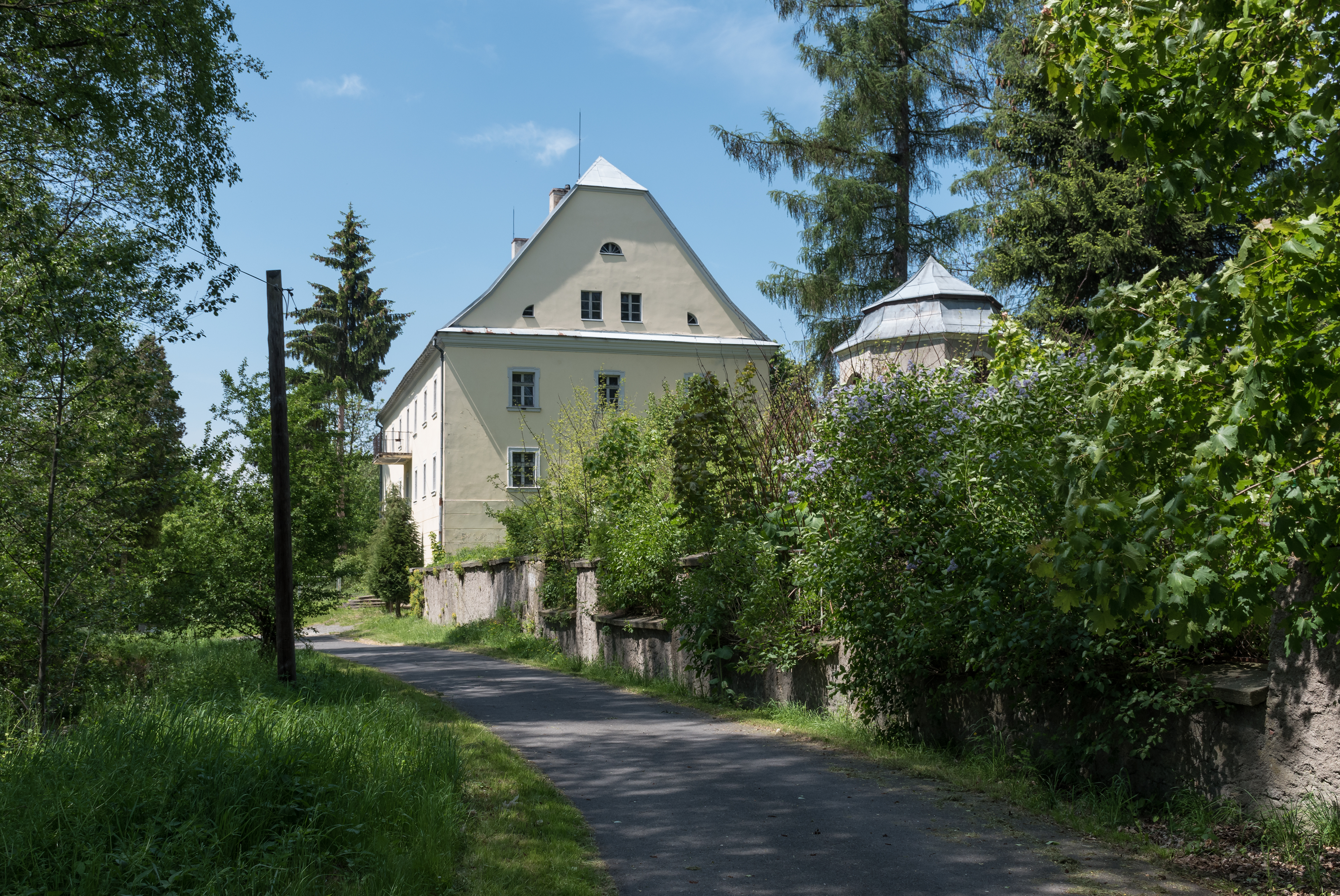 2016 Plebania w Domaszkowie 01