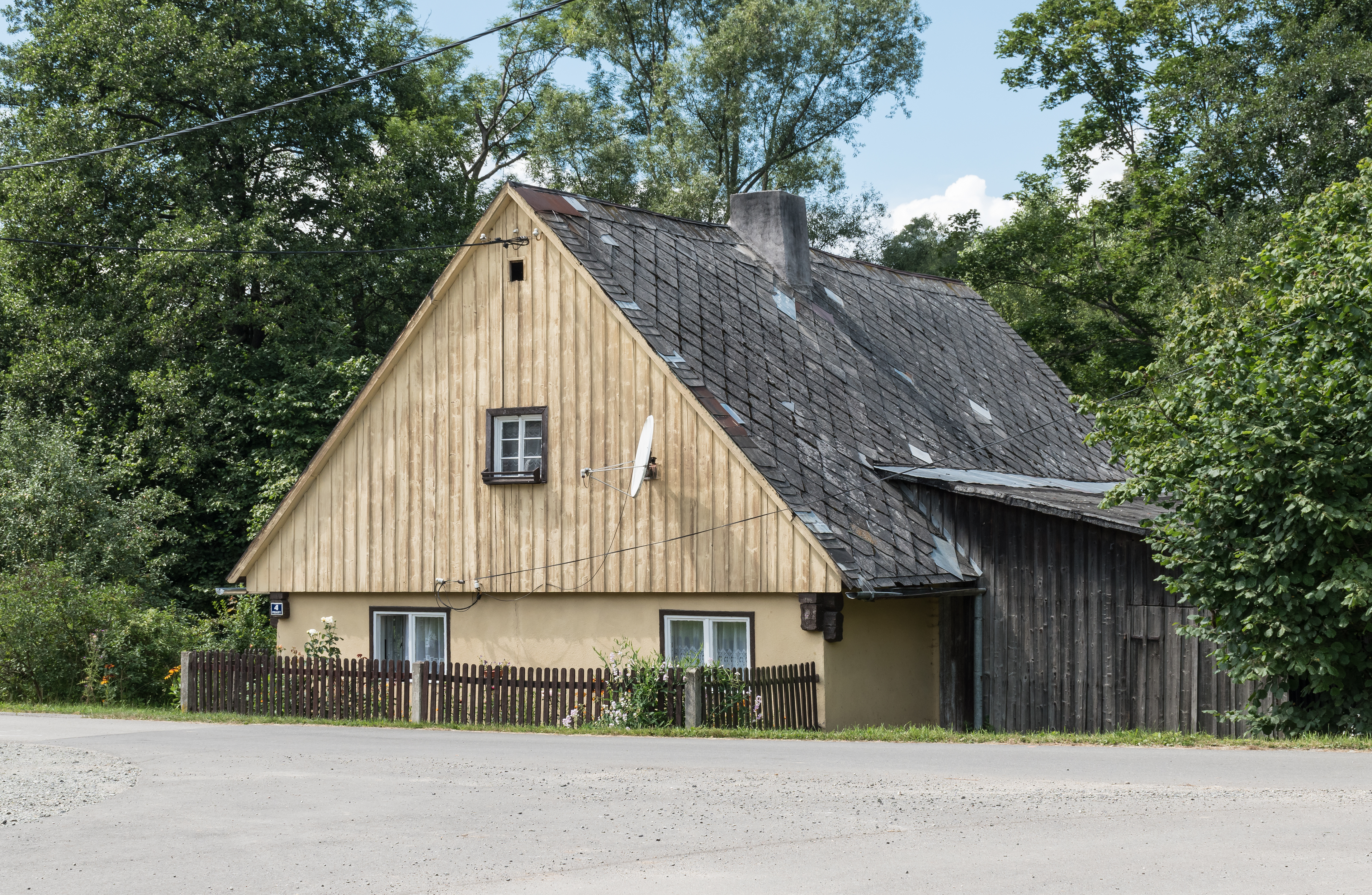 2017 Dom nr 4 w Pisarach