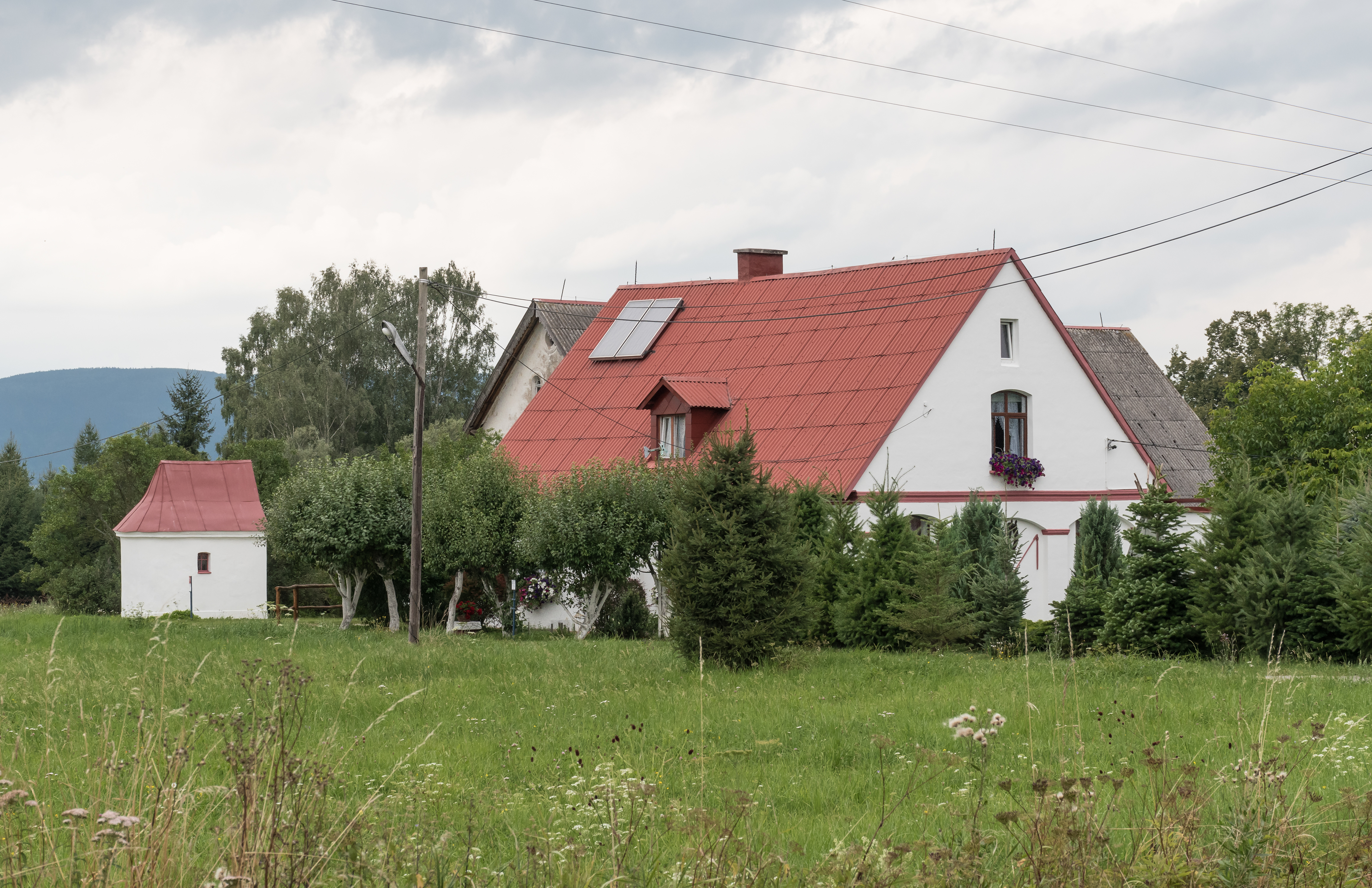 2017 Dom nr 4a w Gajniku