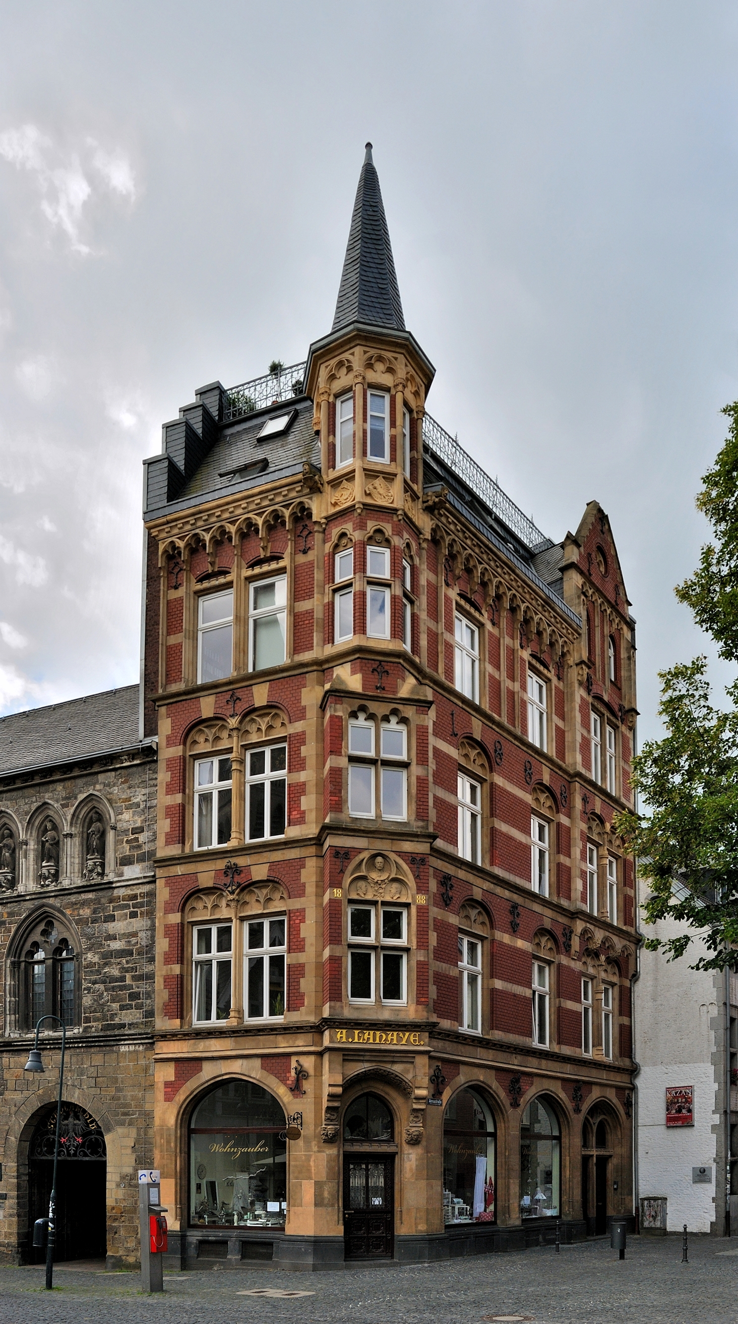 Aachen, Dreikaiserhaus, 2011-07 CN-01