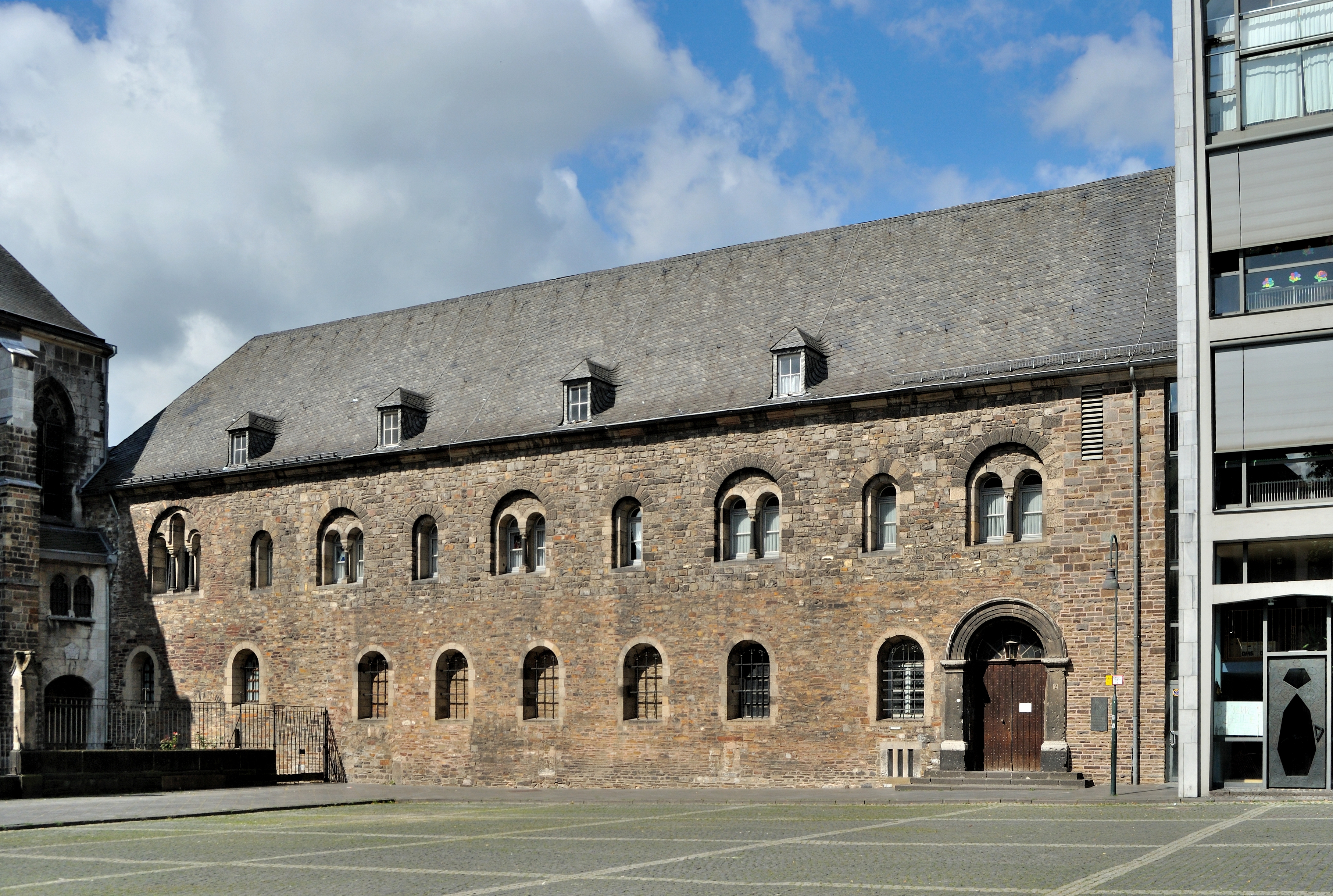 Aachen, Katschhof, 2011-07 CN-01