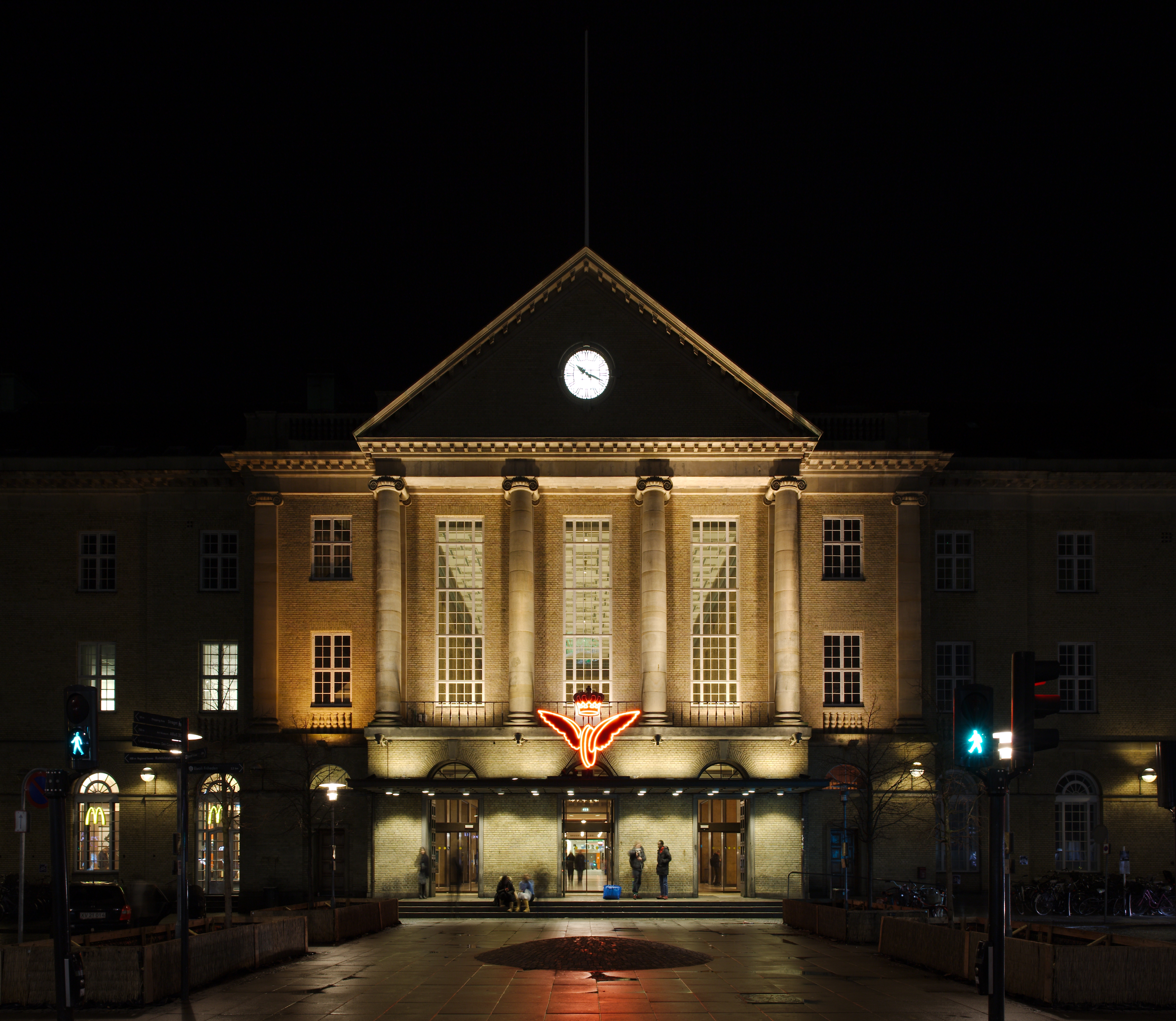 Aarhus Hovedbanegård aften