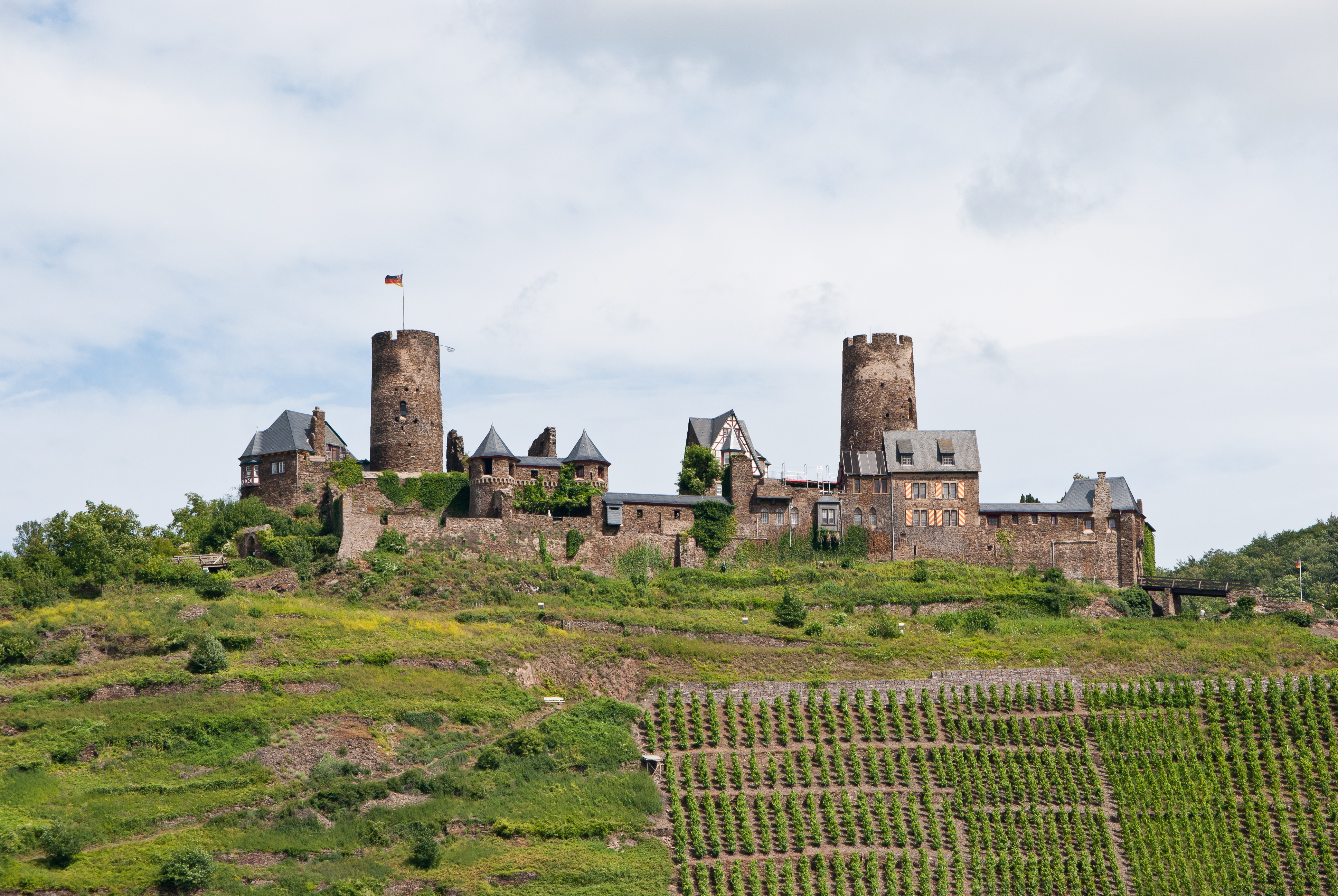Alken, Burg Thurant, 2012-08 CN-01