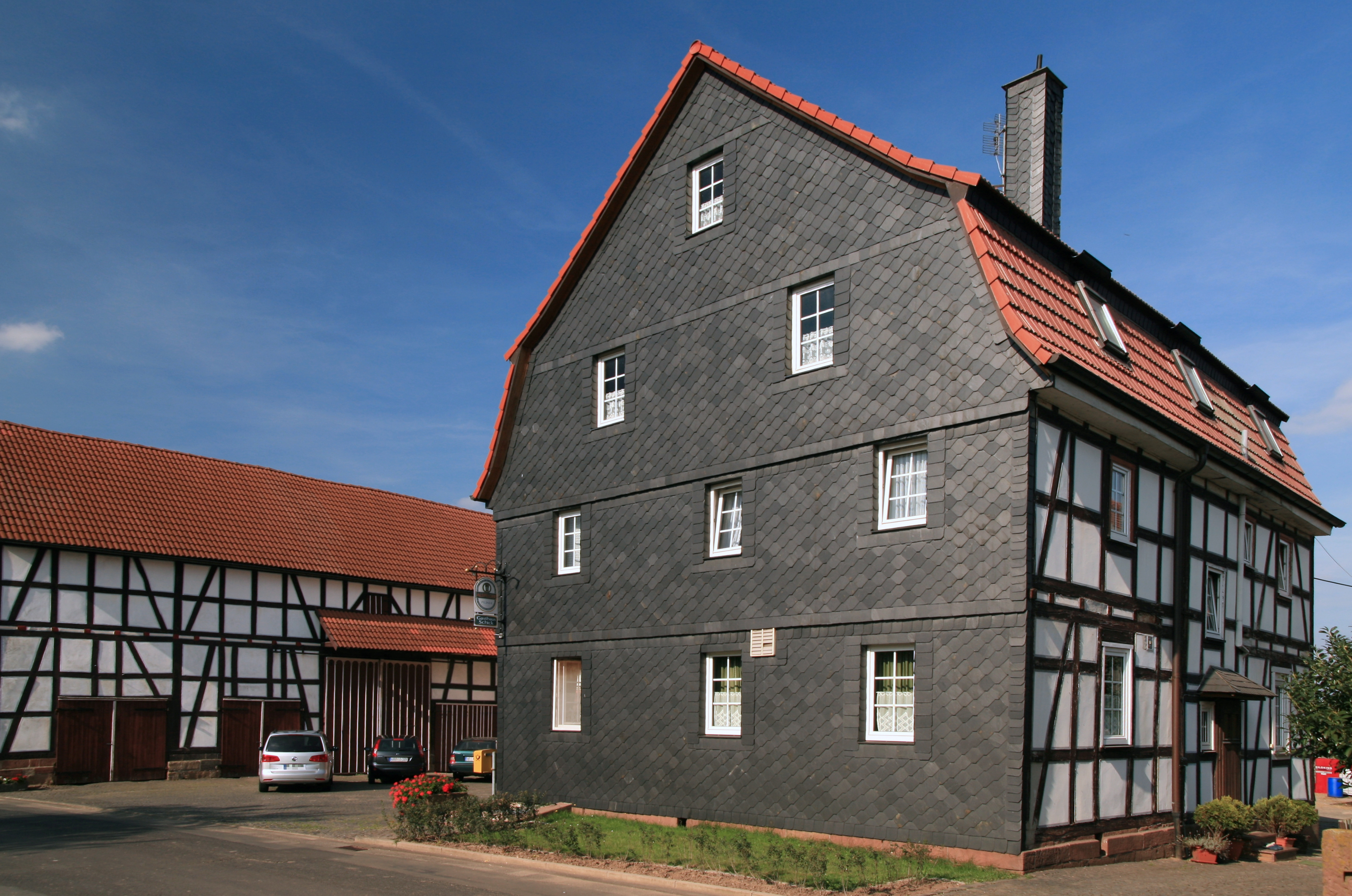 Amoeneburg Erfurtshausen Haarhaeuser Strasse 20110924 Emha 3363-4
