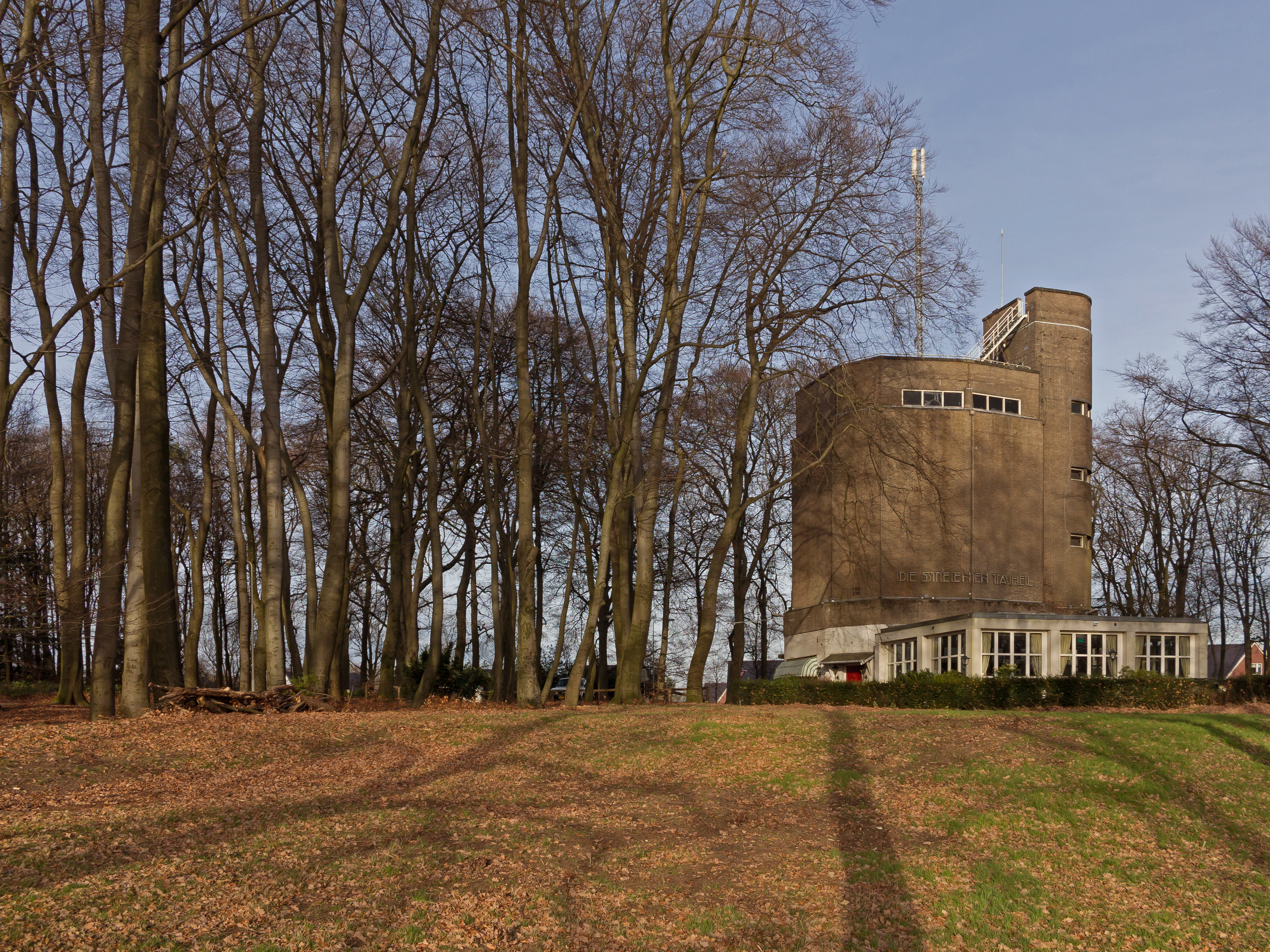 Arnhem-Klarenbeek, watertoren de Steenen Tafel RM516836 foto8 2015-12-30 13.24