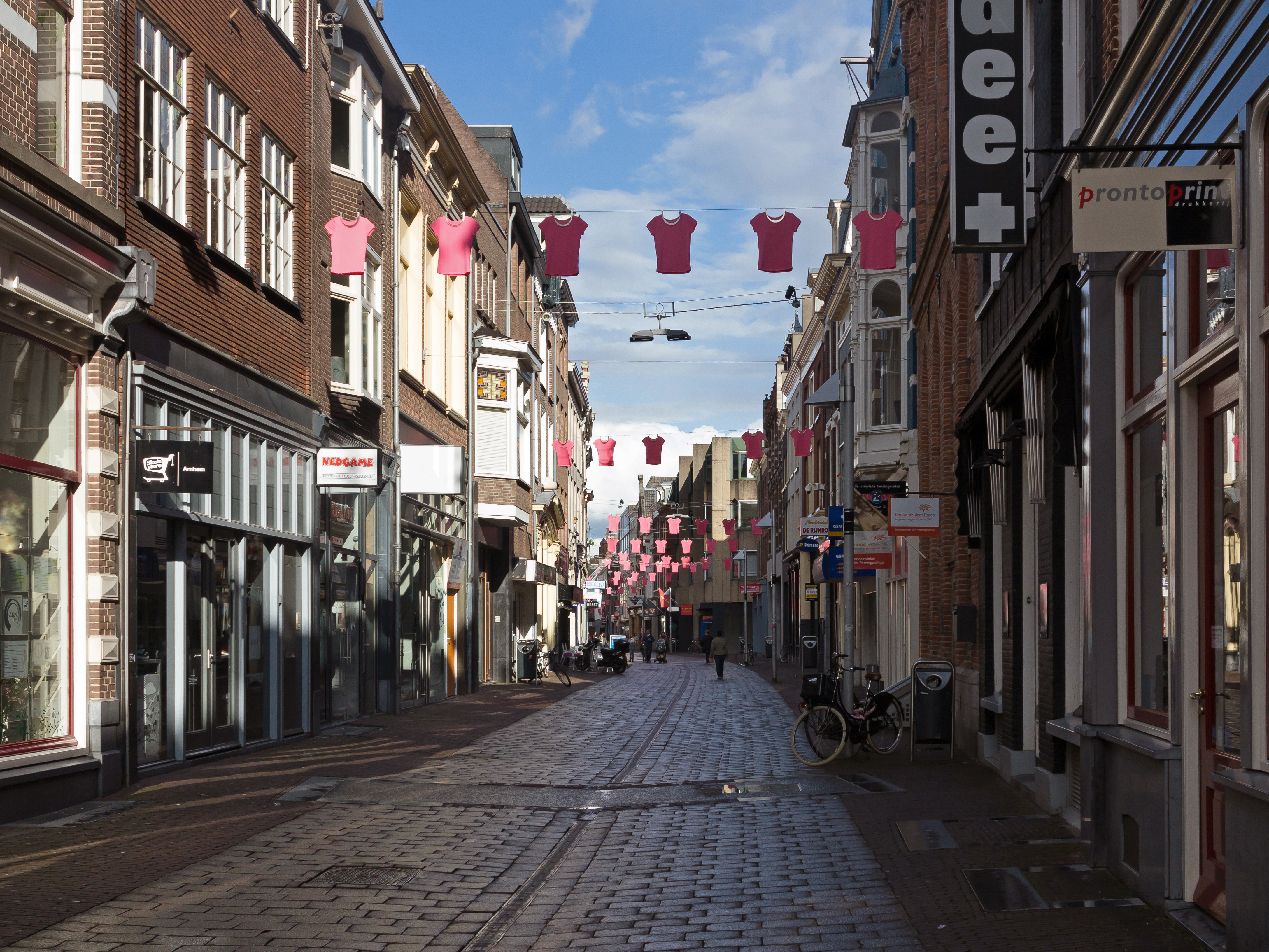 Arnhem, straatzicht Rijnstraat voor Giro d'Italia positie1 foto5 2016-04-17 17.51