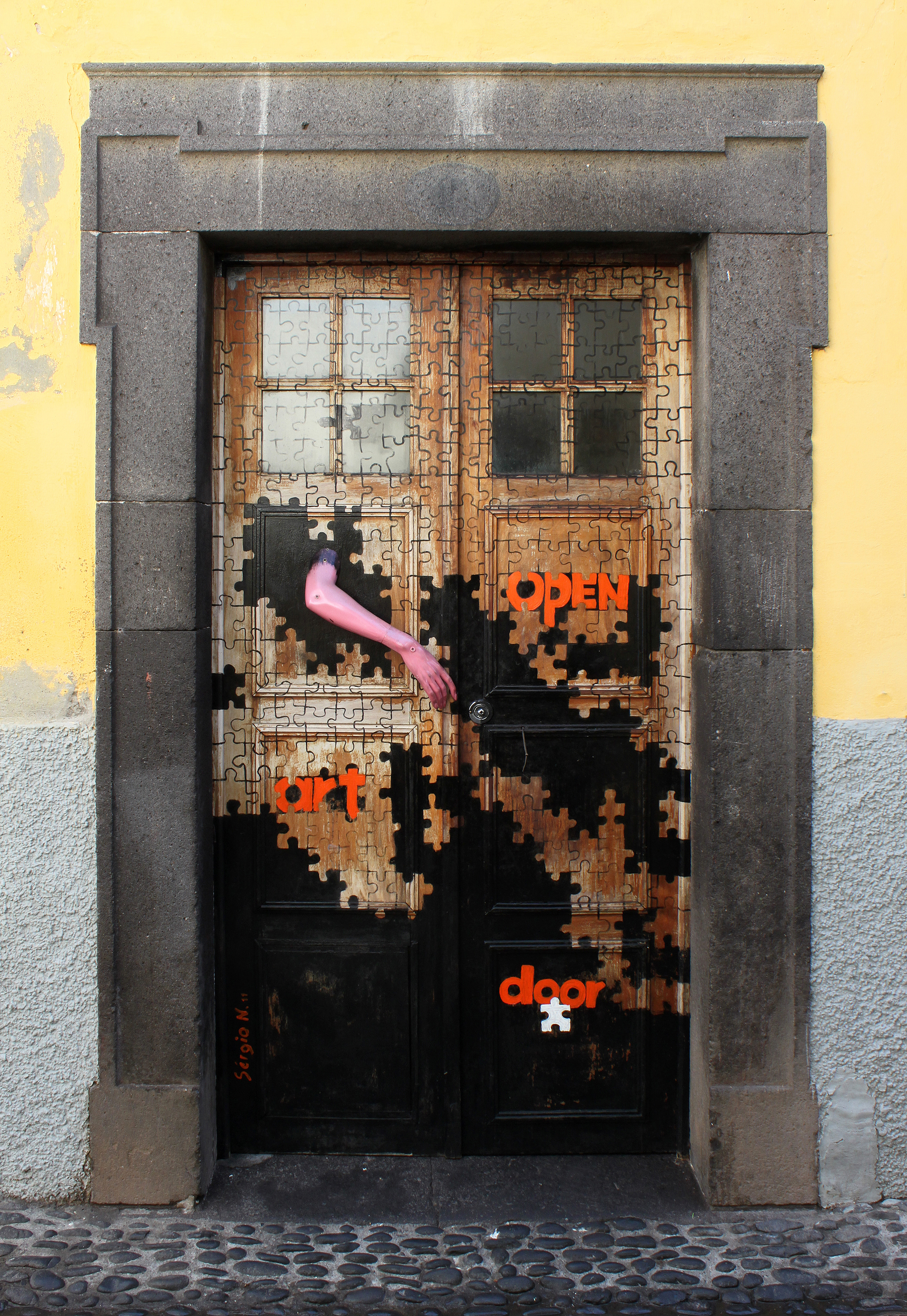 ArT of opEN doors project Funchal 01