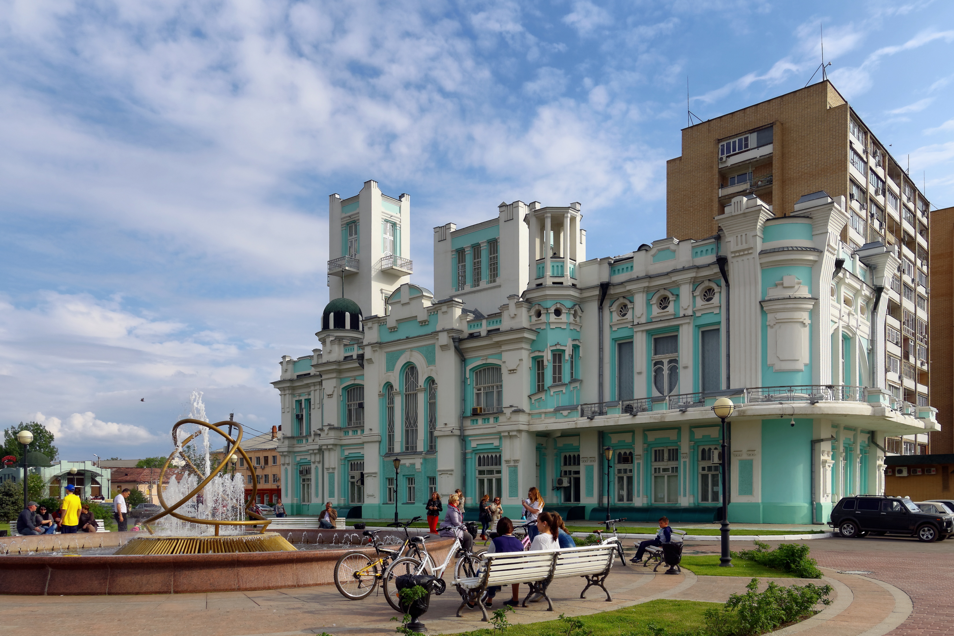 Astrakhan Stock Exchange Building P5090963 2200