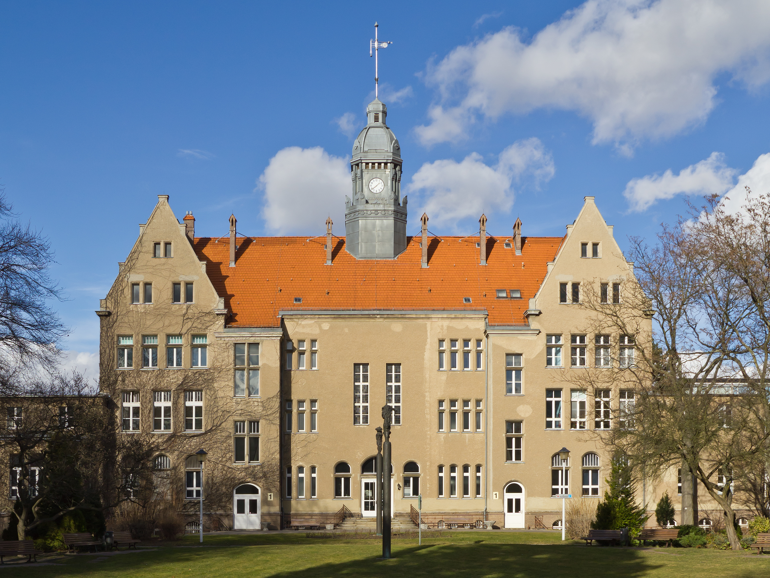 Auguste-Viktoria-Klinikum B-Schoeneberg 02-14