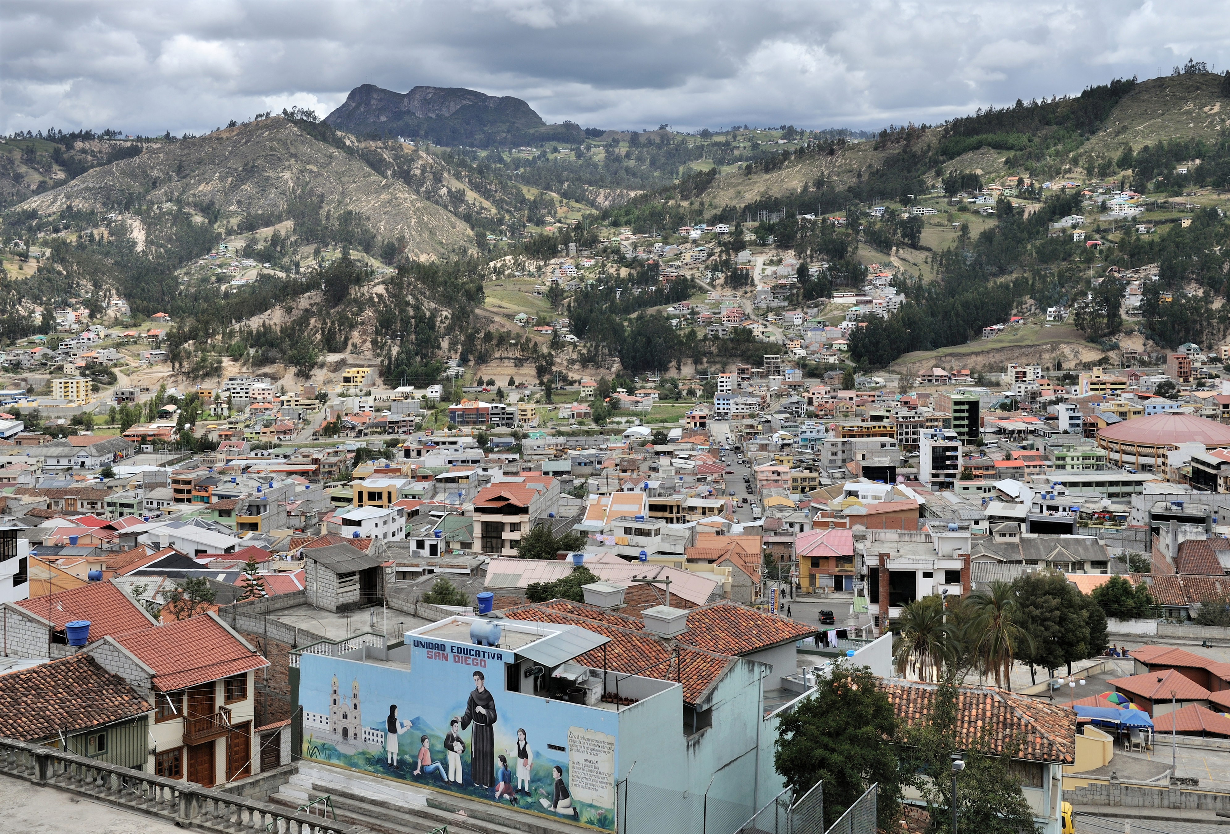 Azogues Ecuador from San Francisco 03