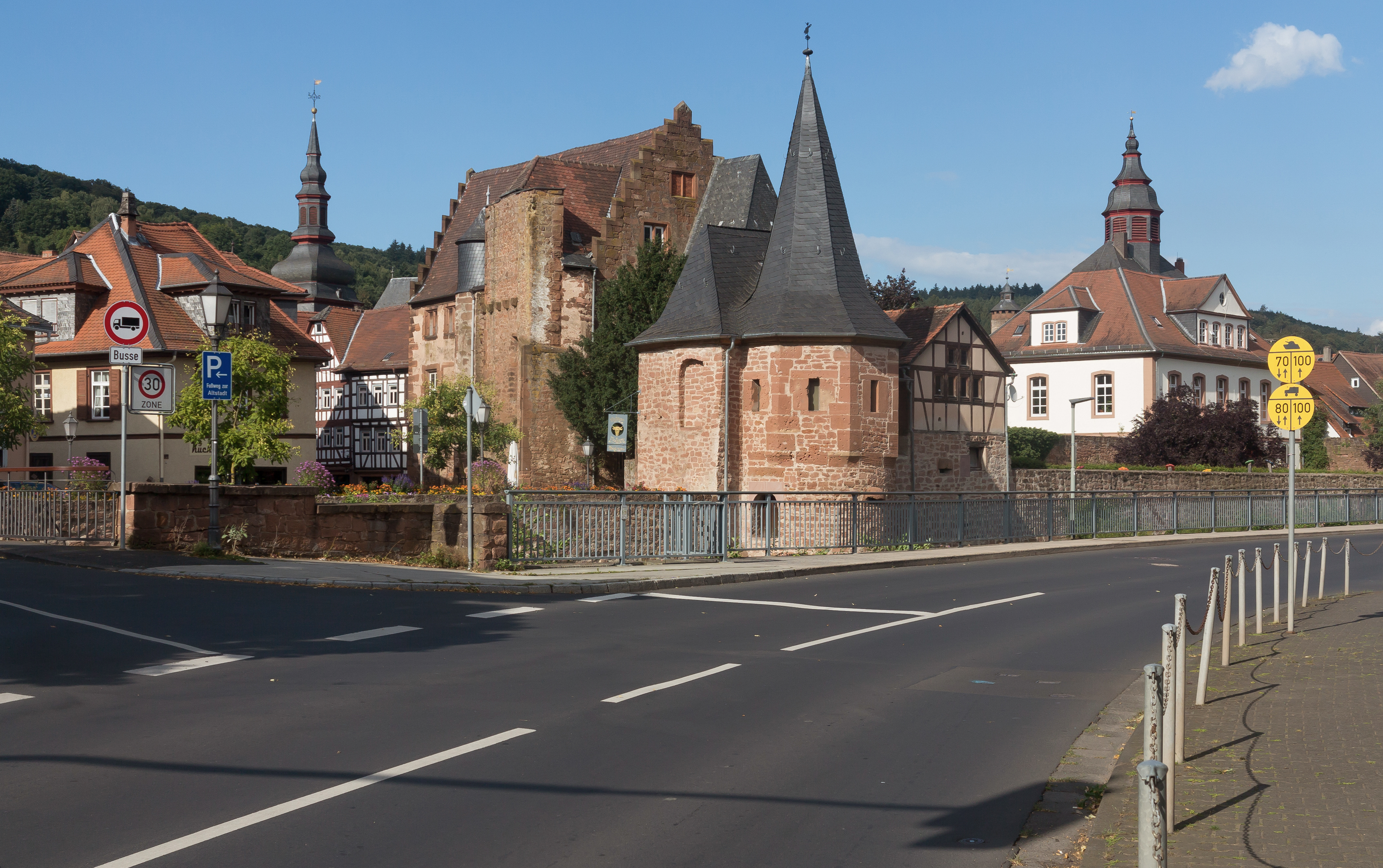 Büdingen, das Schlaghaus in straatzicht positie1 foto2 2016-08-09 17.15
