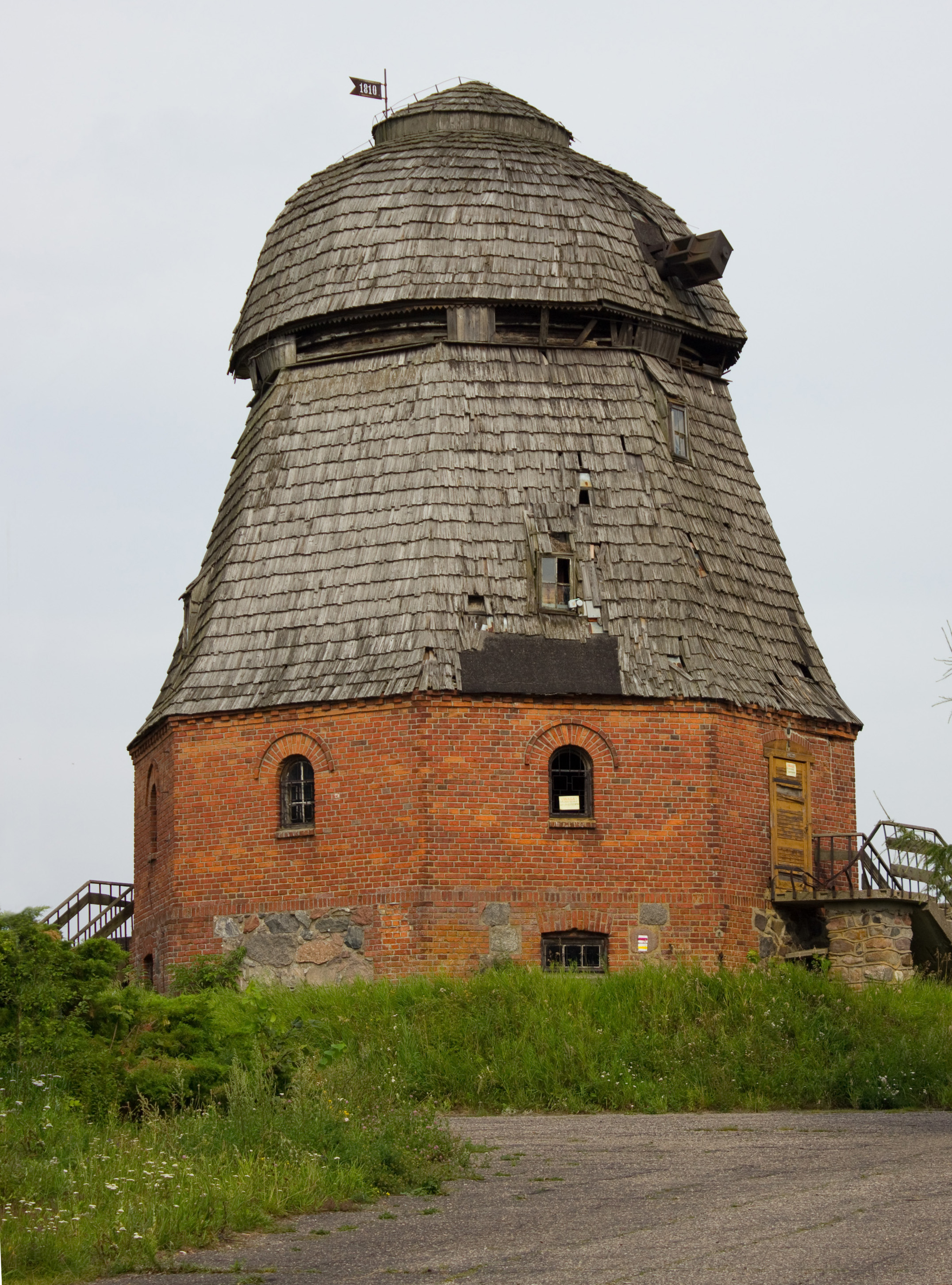Bęsia, 01