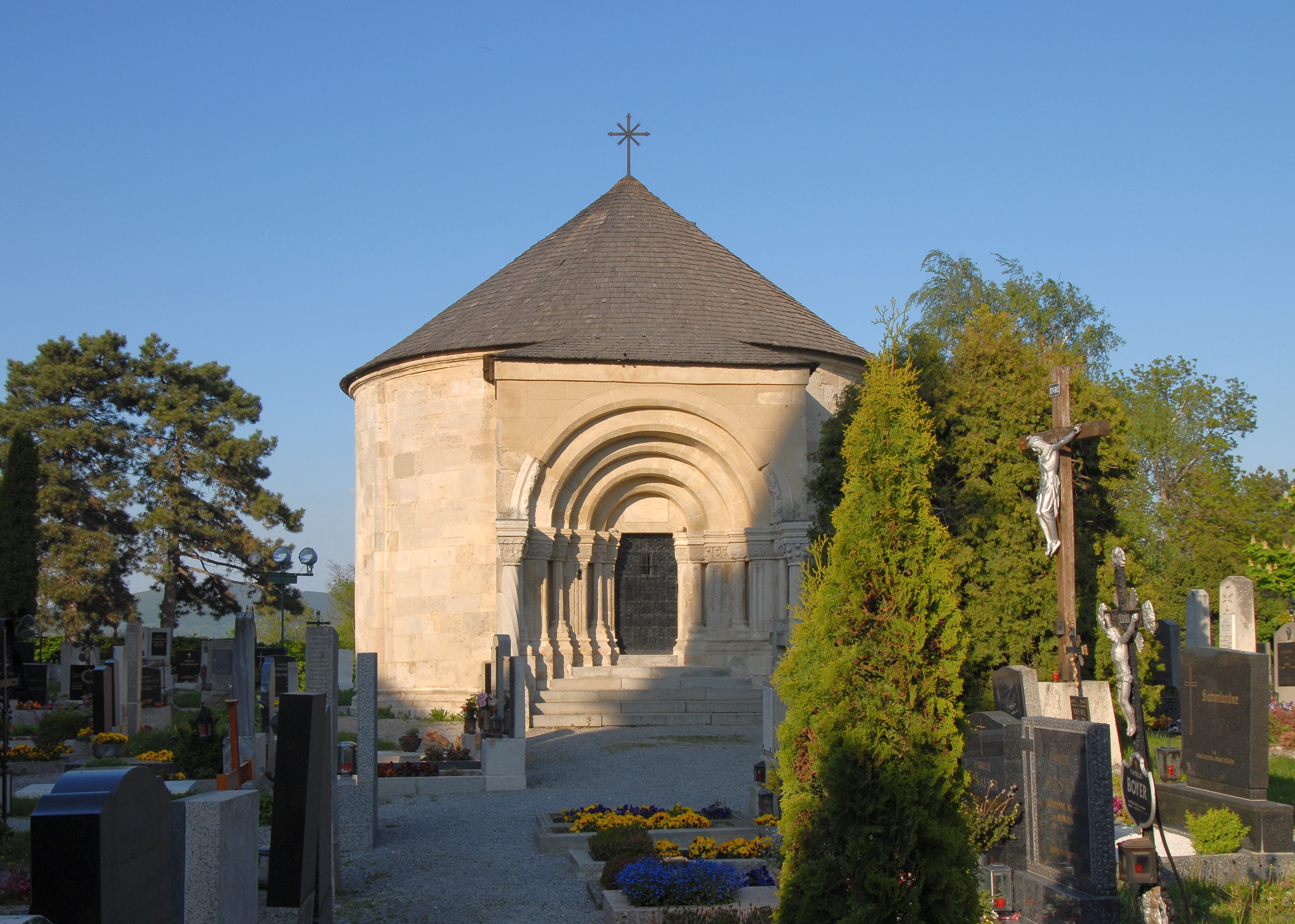 Bad Deutsch-Altenburg Karner-DSC 0067w