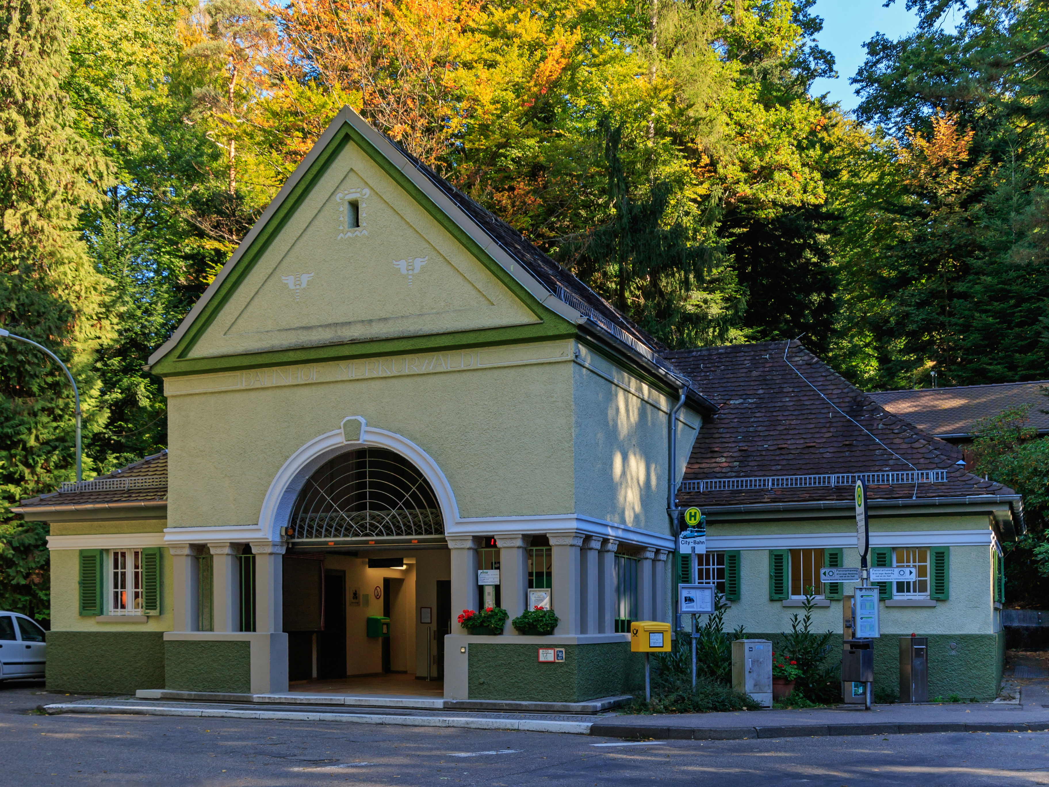 Baden-Baden 10-2015 img11 Bahnhof Merkurwald