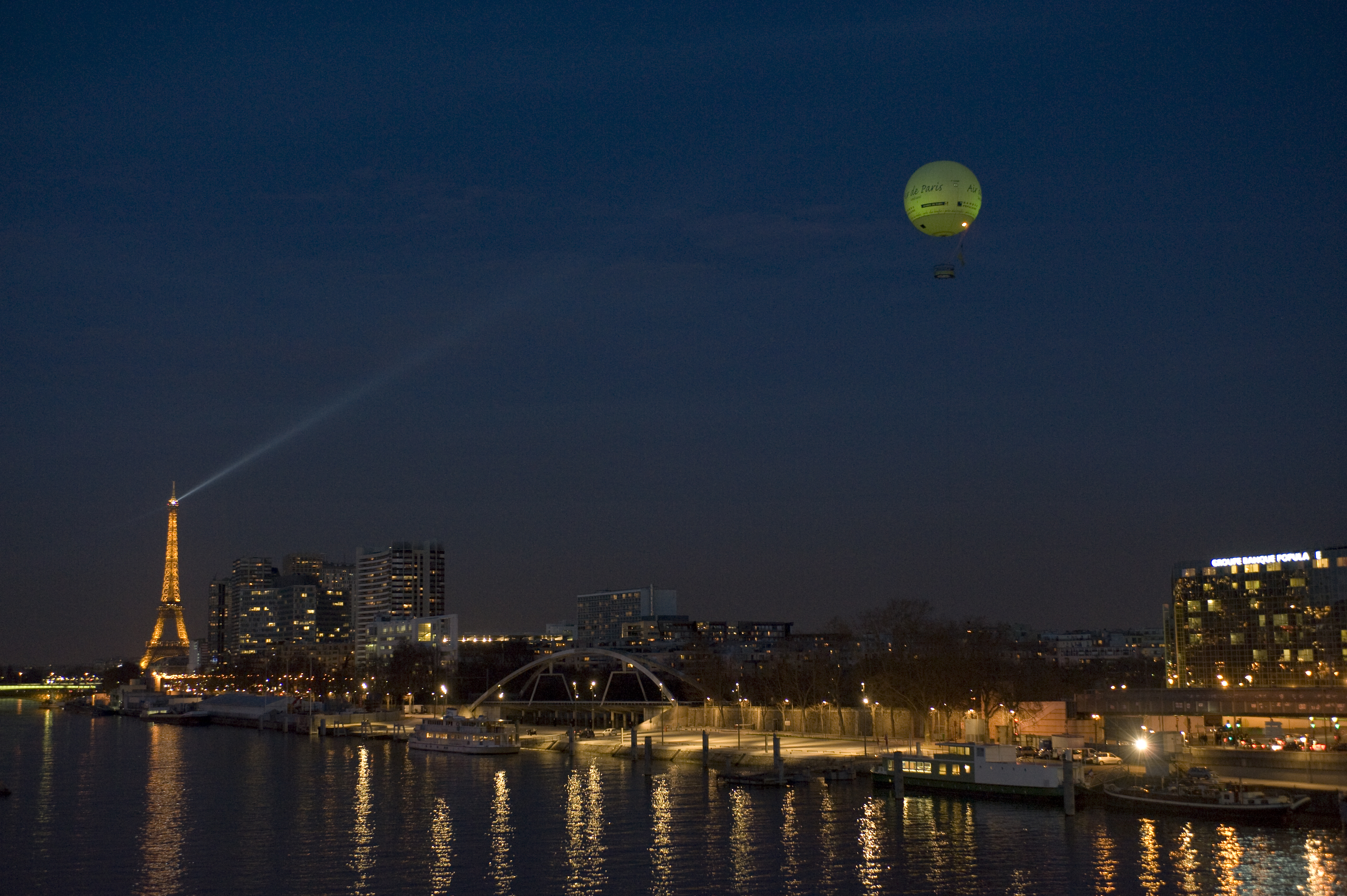 Ballondeparisbynight