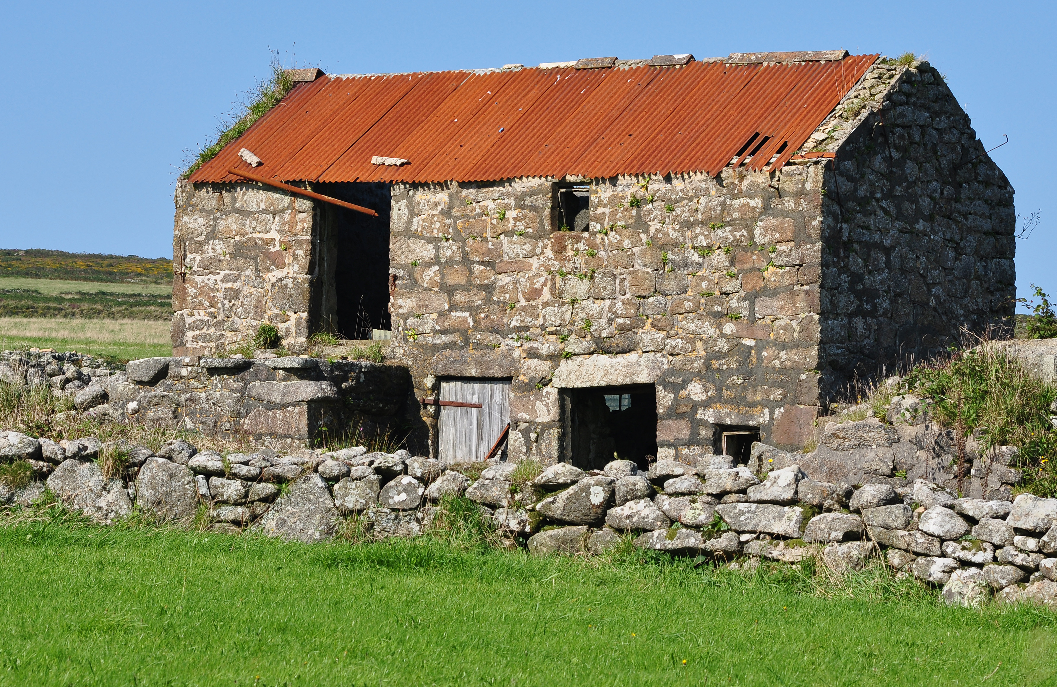 Barn near Men-an-Tol