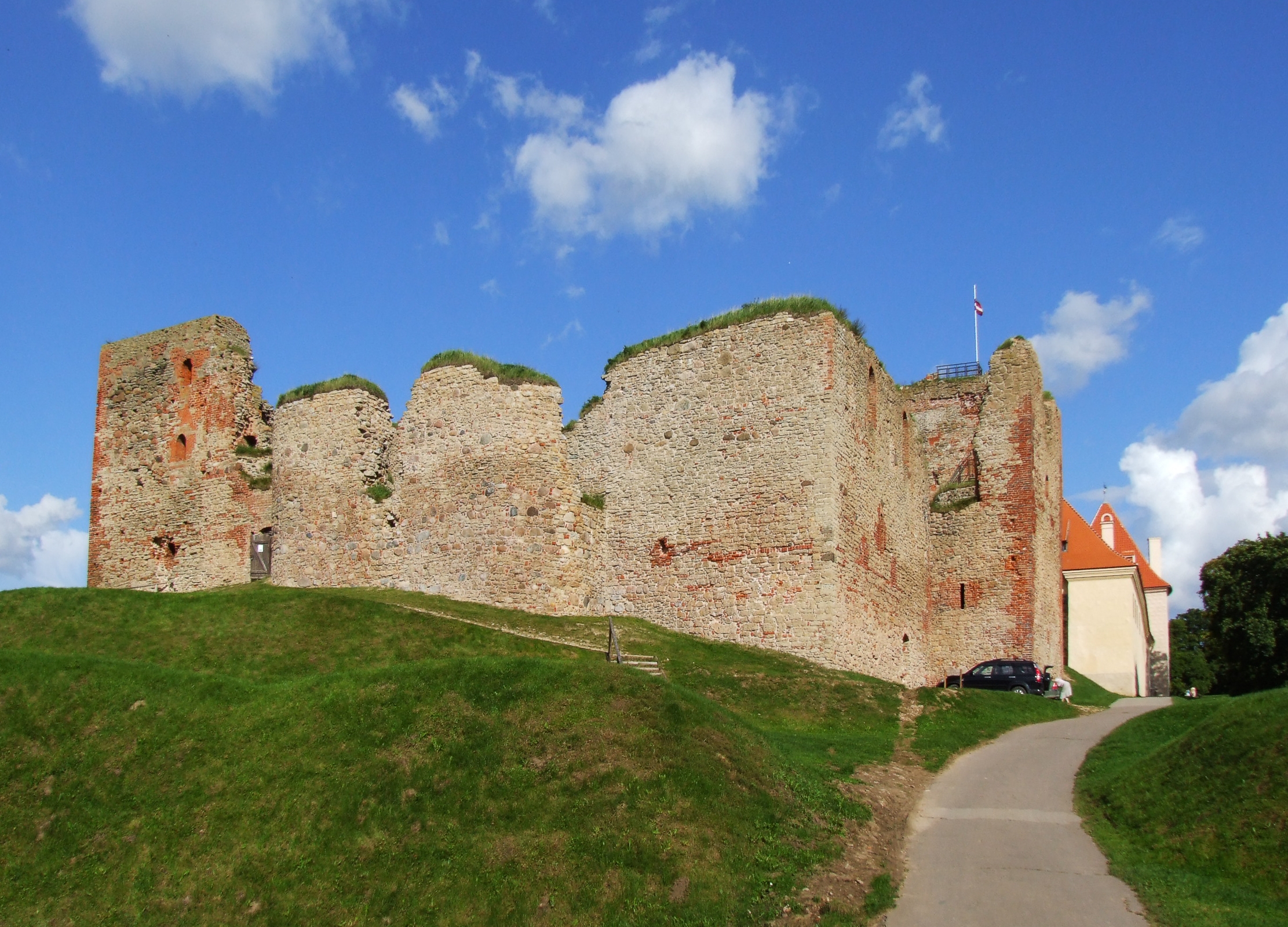 Bauska Castle by Pudelek