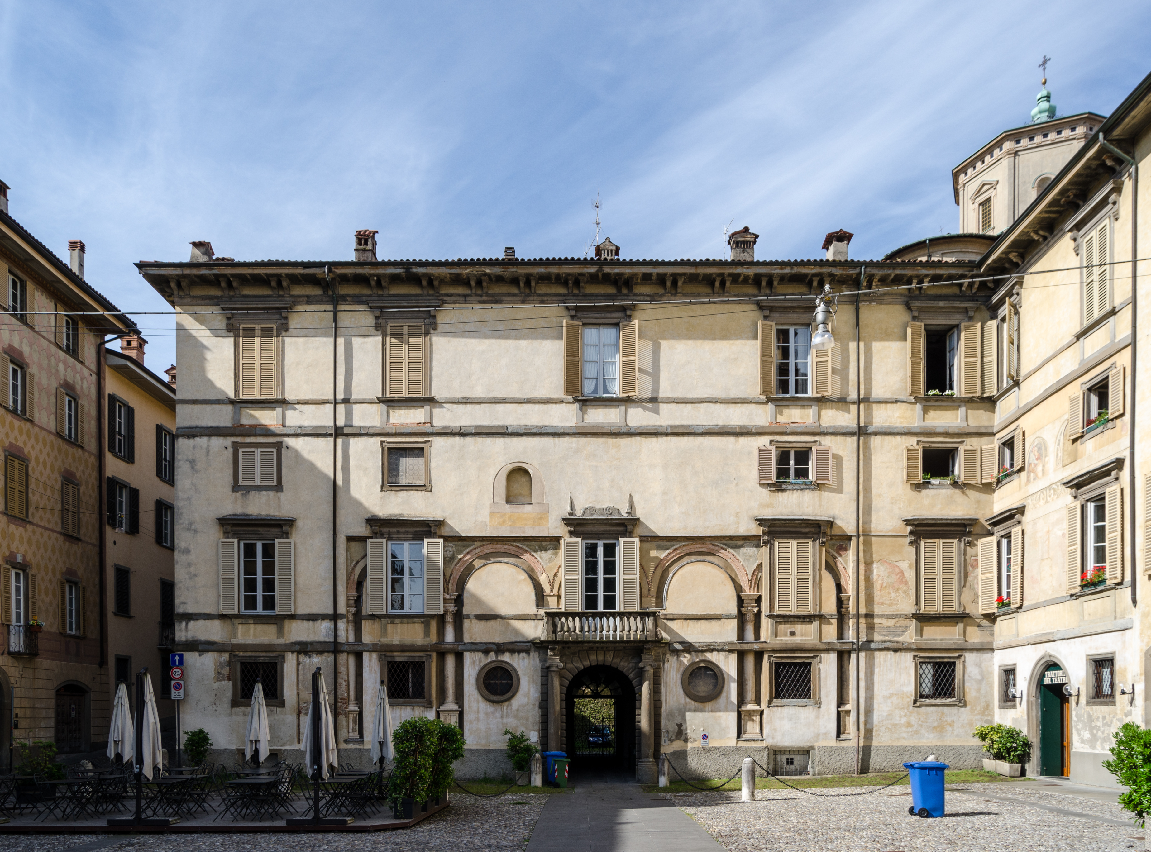 Bergamo, Piazza Lorenzo Mascheroni 3, 2016-06 CN-01