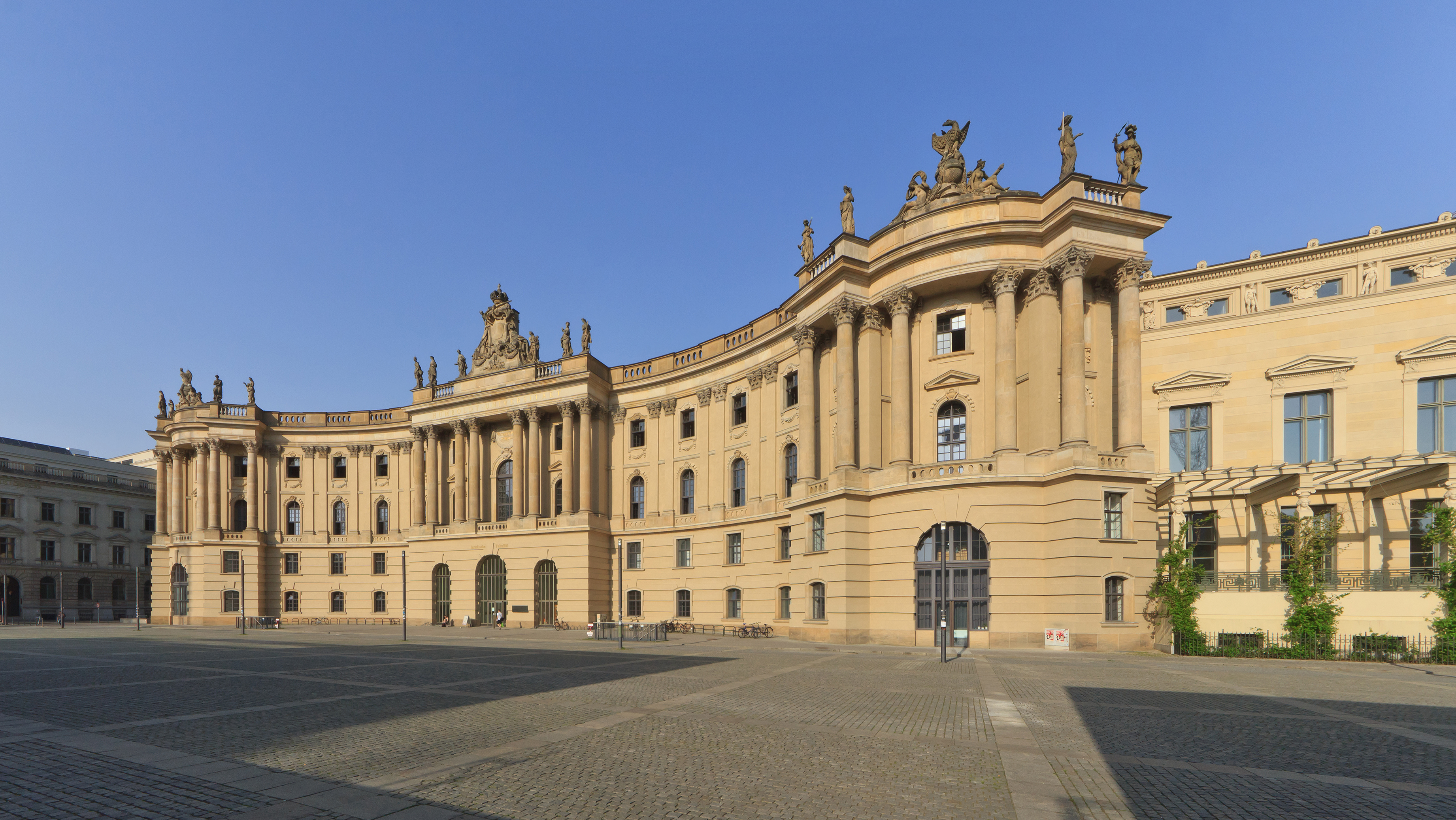 Berlin-Mitte Bebelplatz2 05-2014
