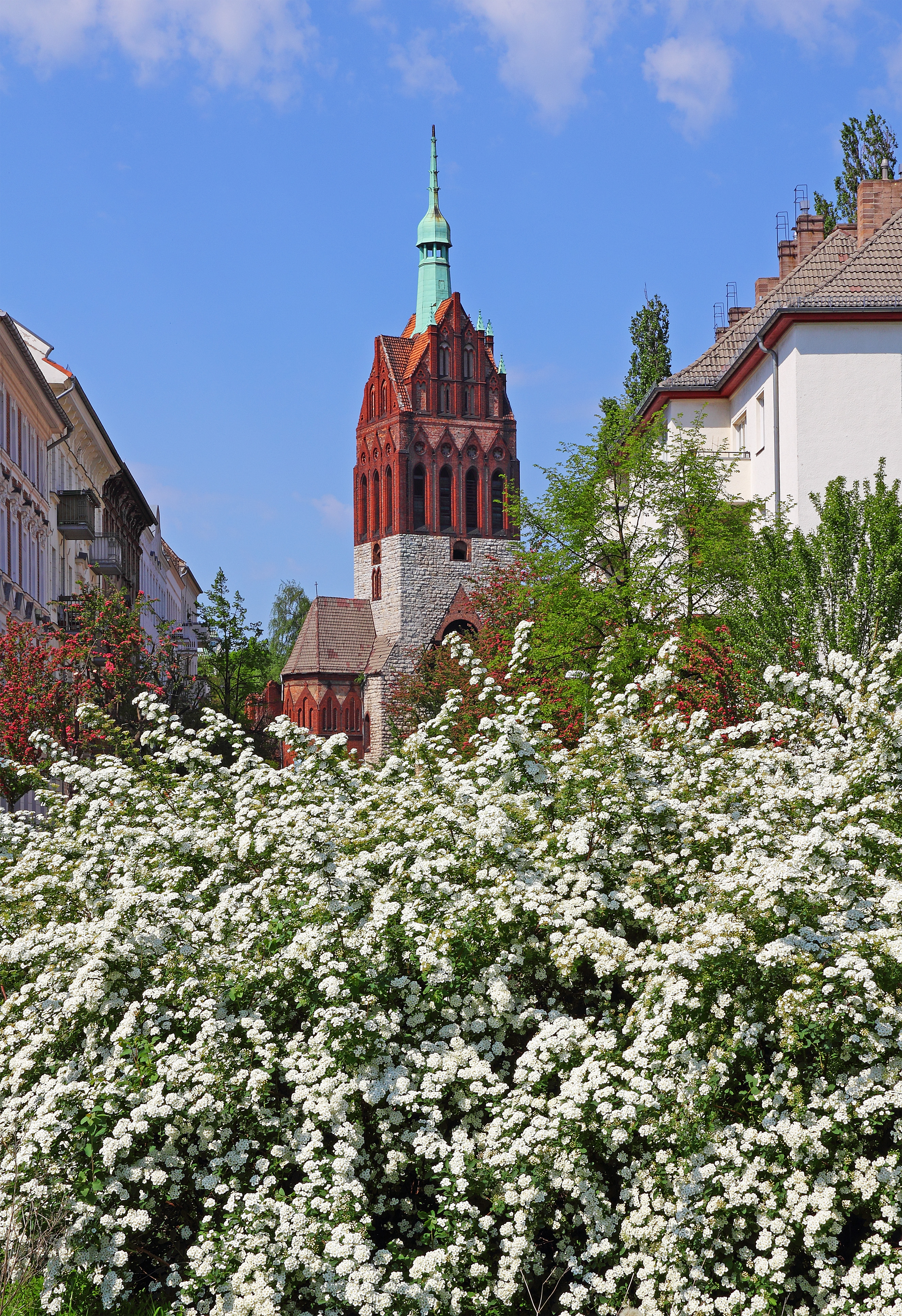 Berlin-Weissensee Bethanienturm from Pistoriusplatz
