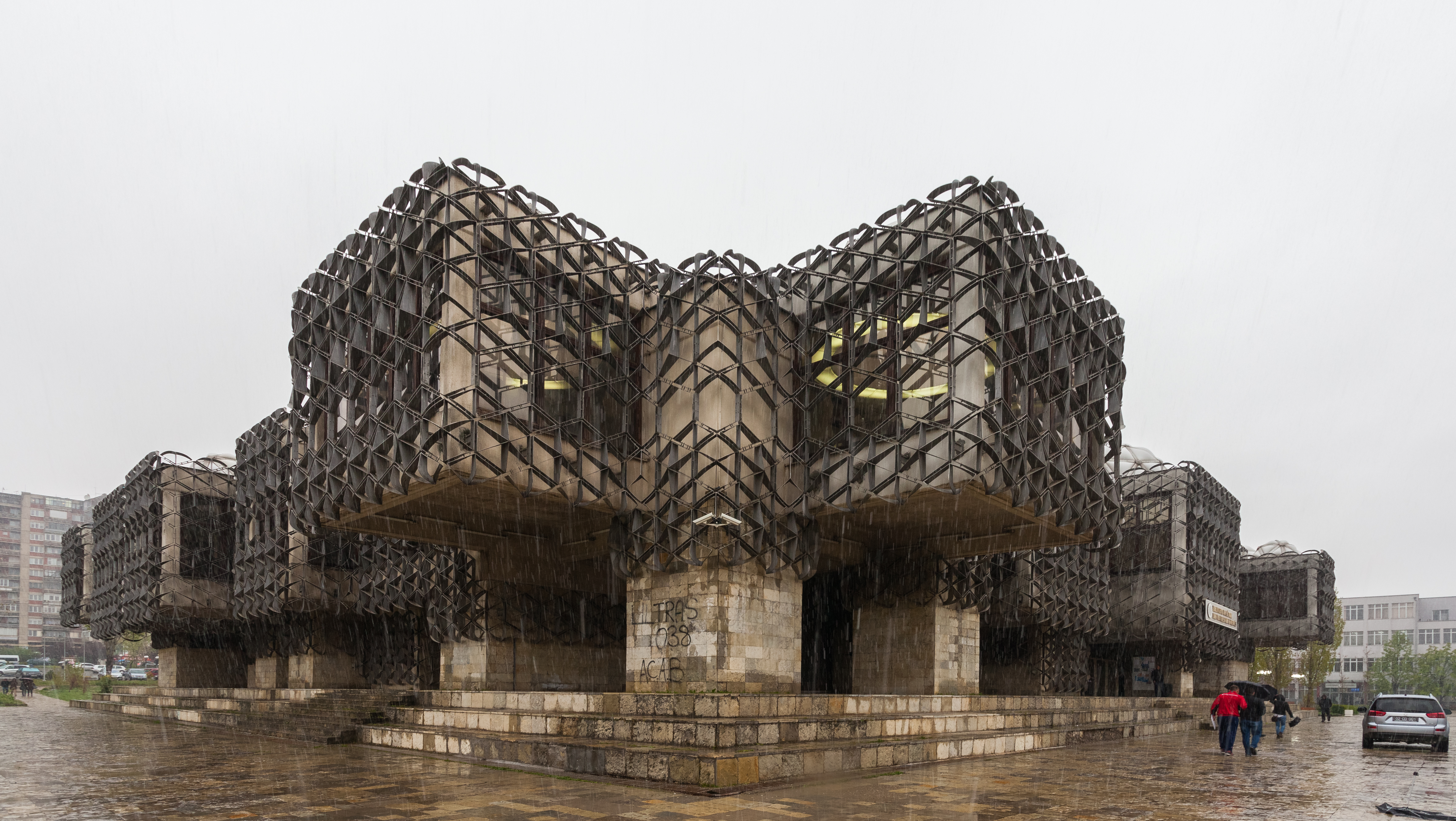 Biblioteca Nacional, Pristina, Kosovo, 2014-04-15, DD 03