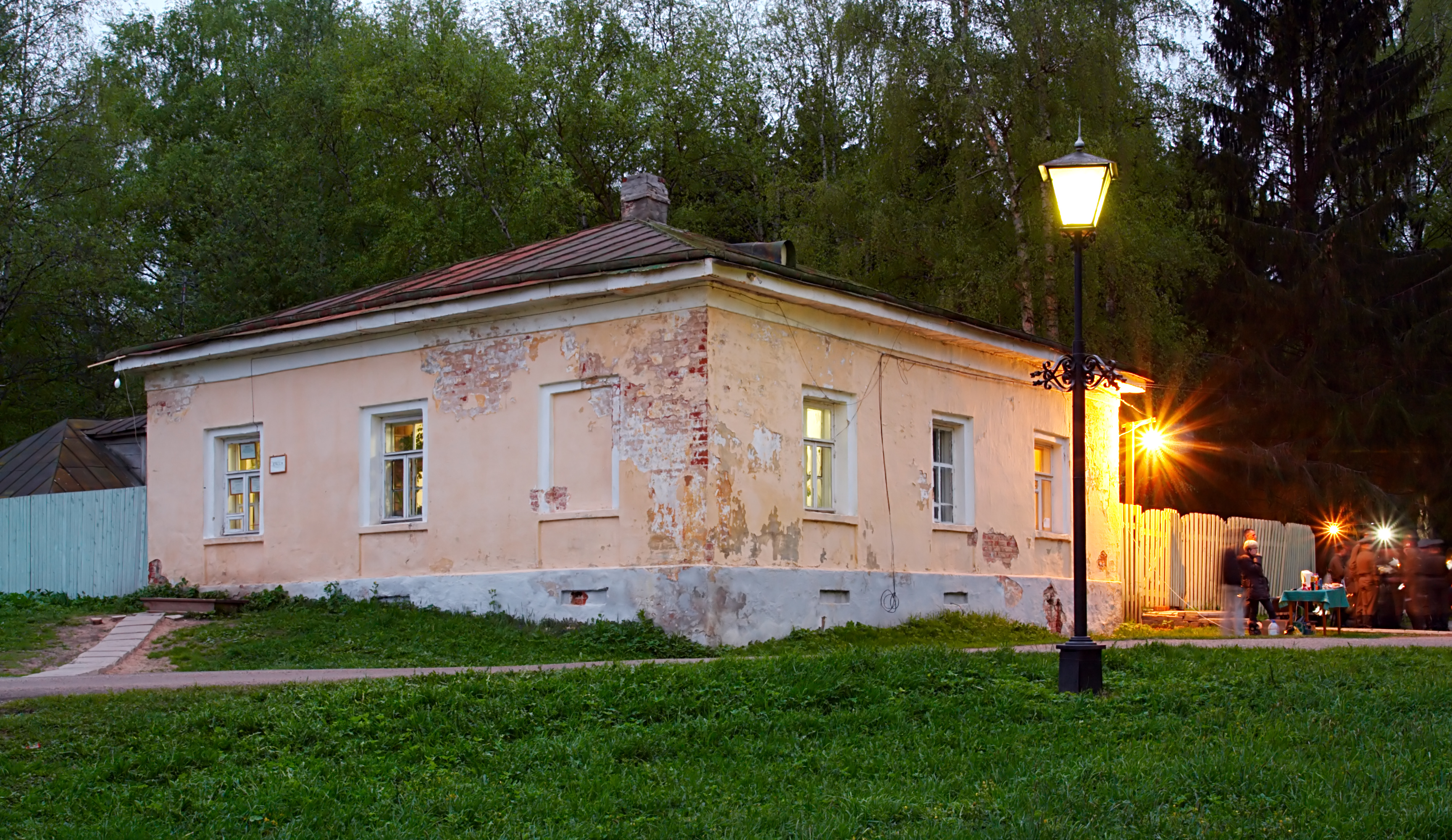 Botik-storojka-01