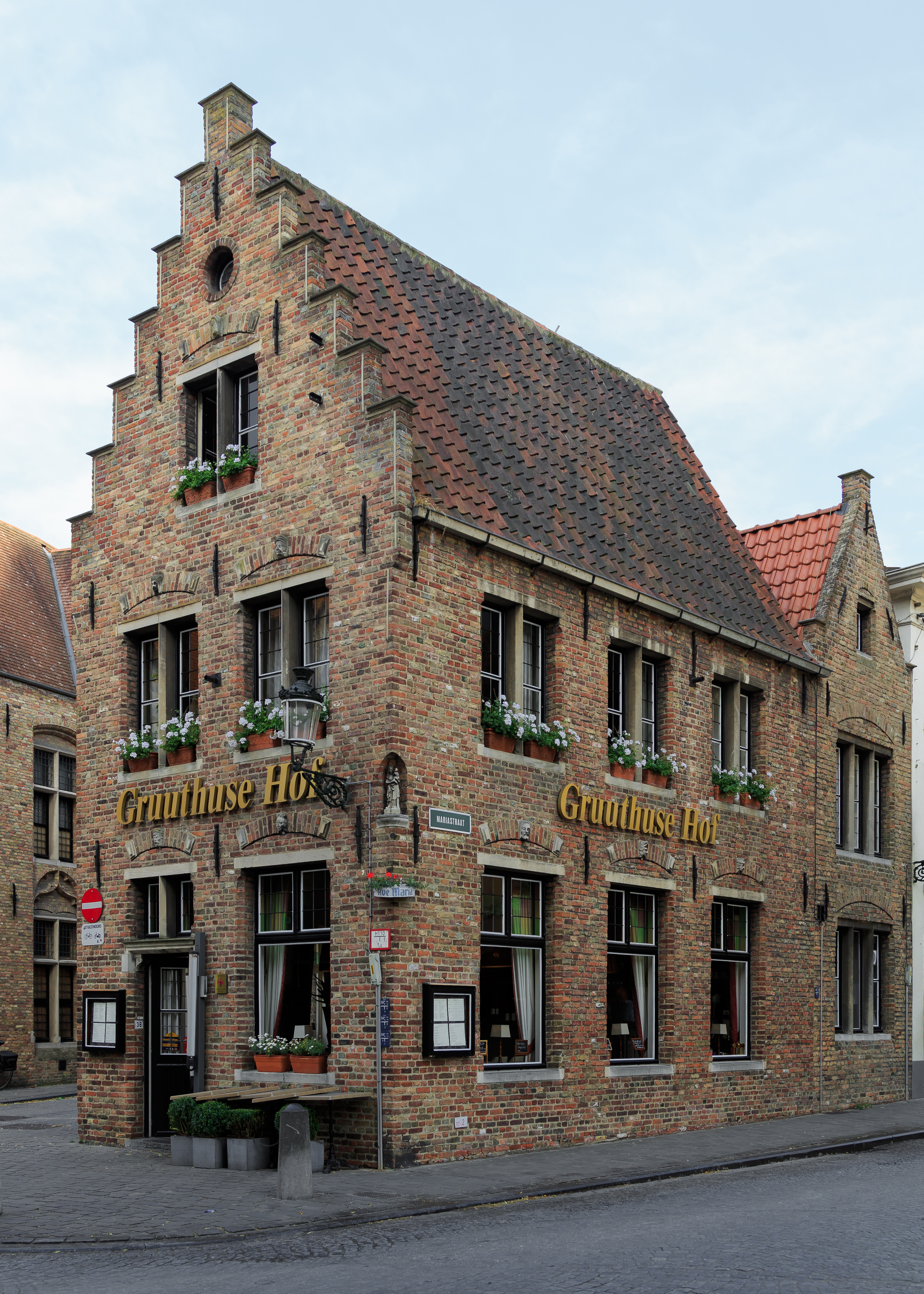 Bruges Belgium Gruuthuse-Hof-01