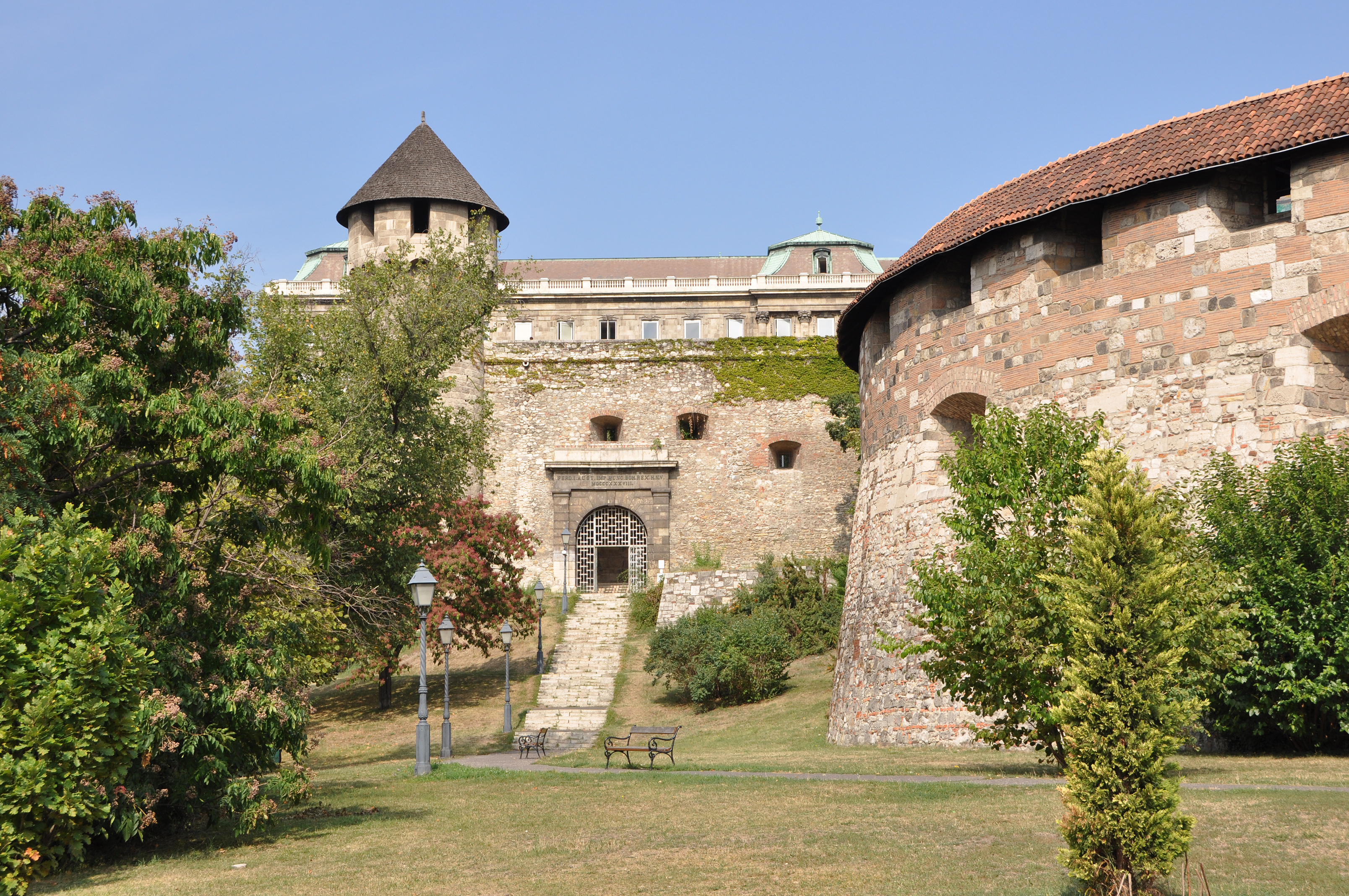 Budapest Castle R02