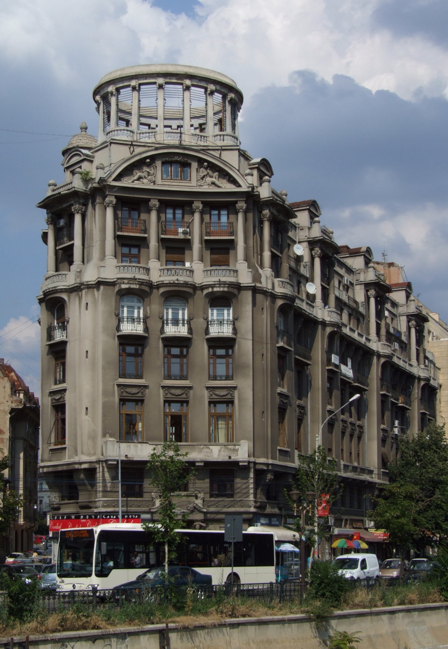 Building in Bucharest - 1