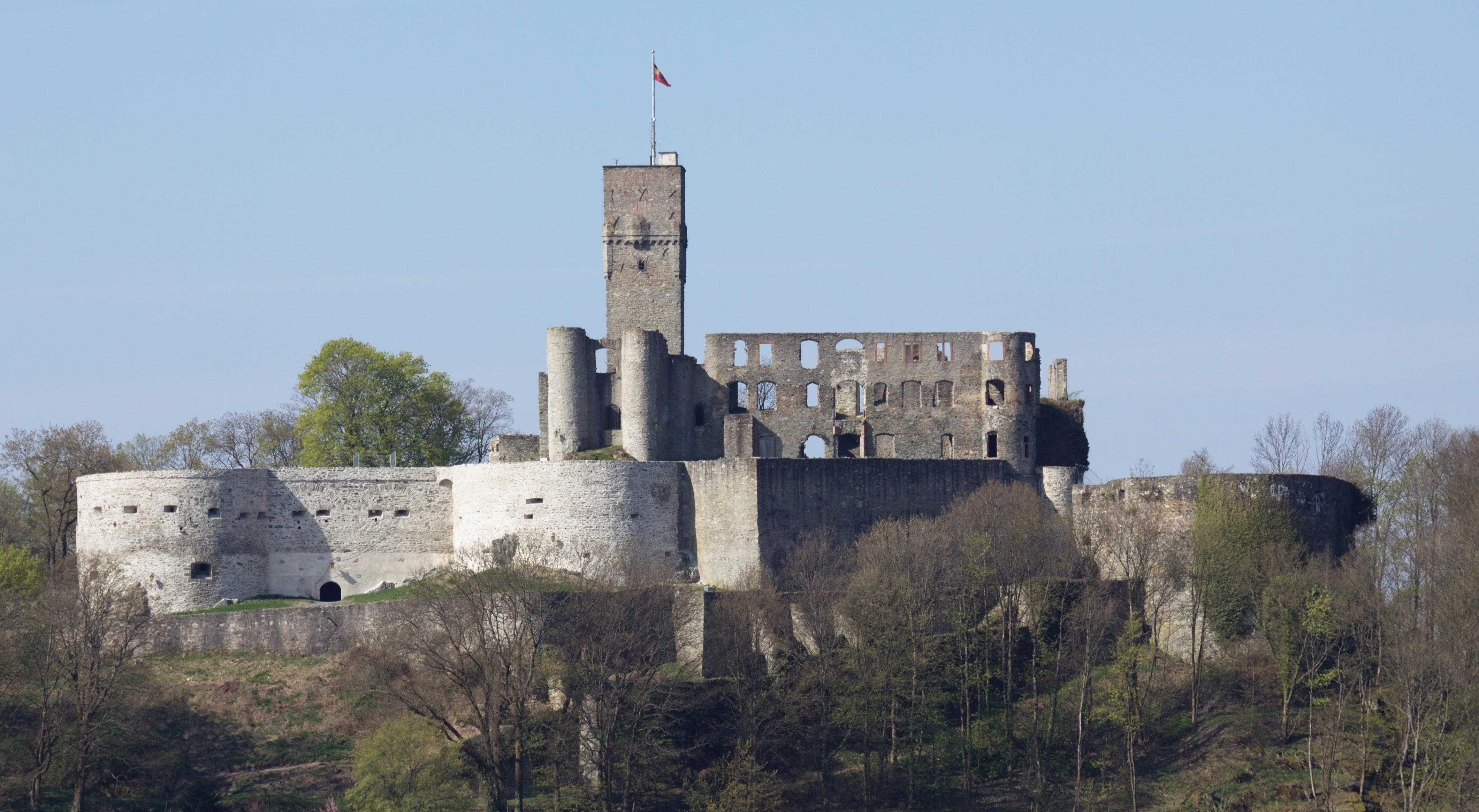 Burg-Koenigstein-JR-E-106-2010-04-25