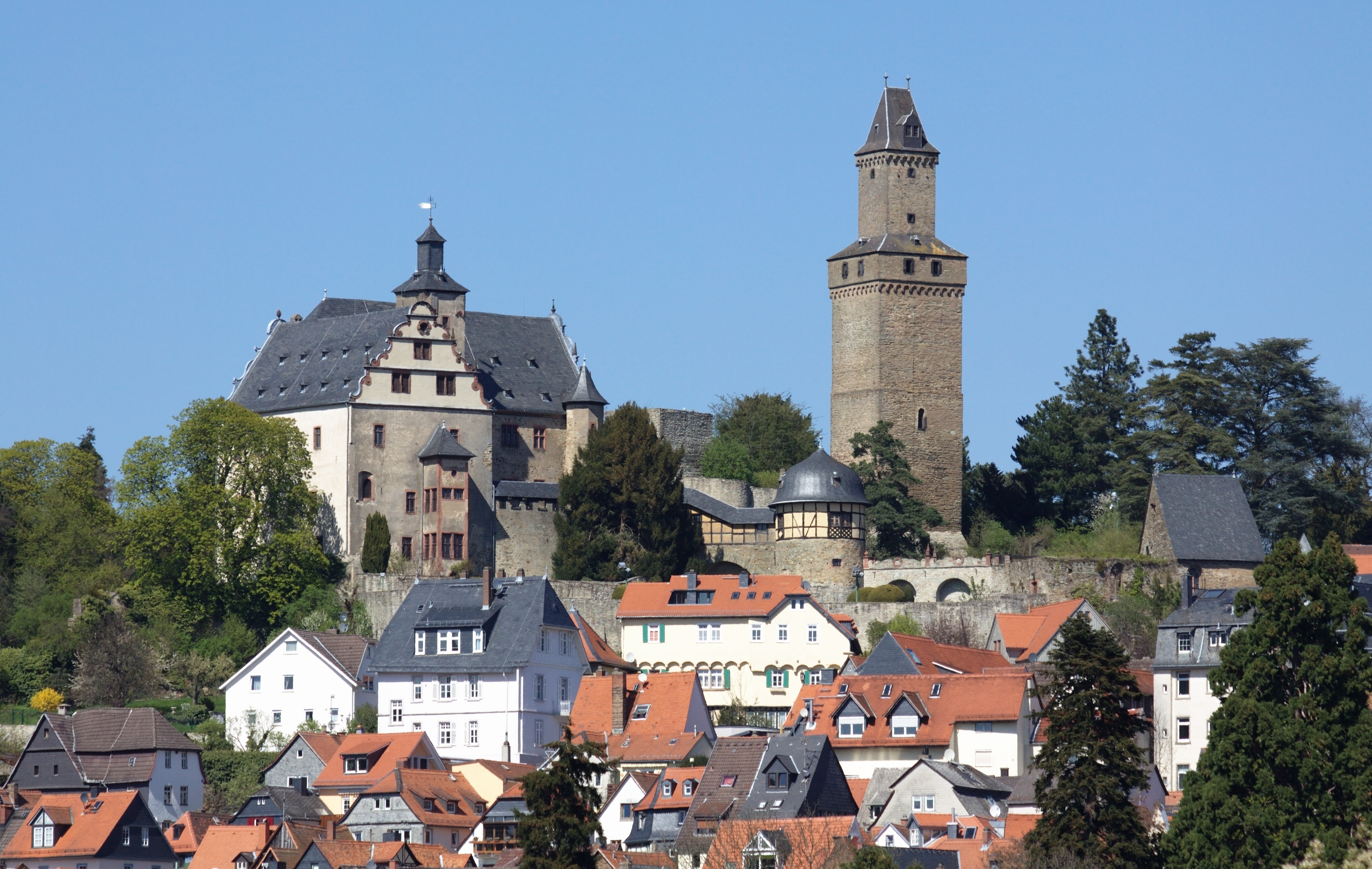 Burg-Kronberg-JR-E-65-2010-04-18