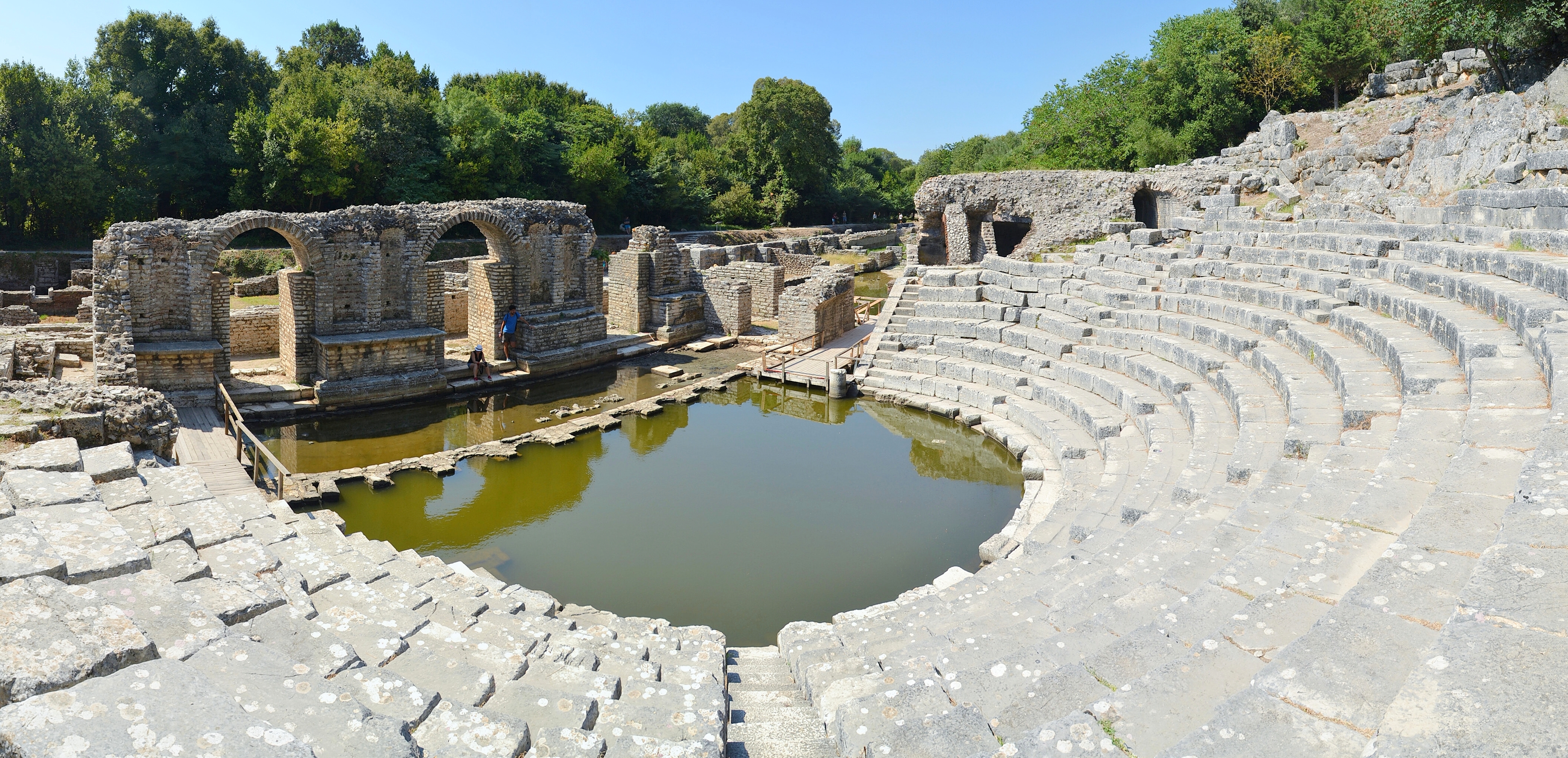 Butrint - Ancient amphitheatre (by Pudelek)