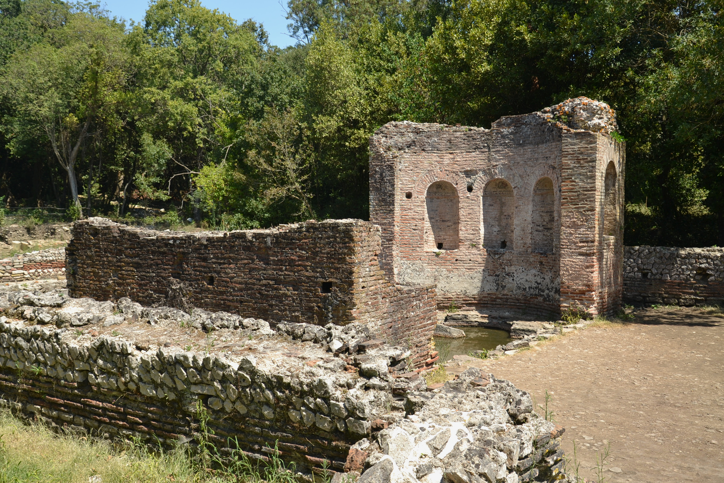 Butrint (Buthrotum), Albania (by Pudelek) 04 Triconch Palace