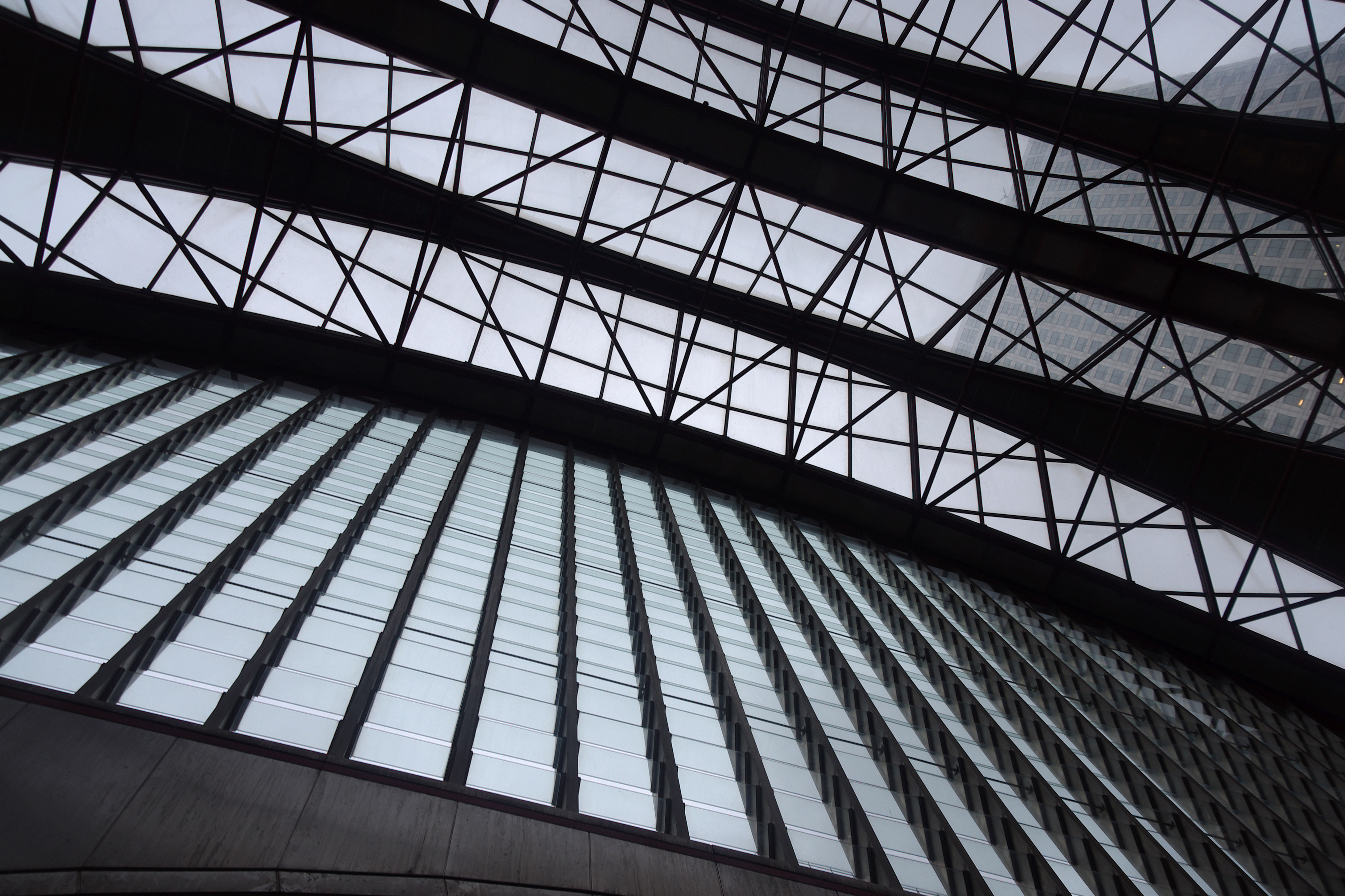 Canary Wharf DLR station MMB 05