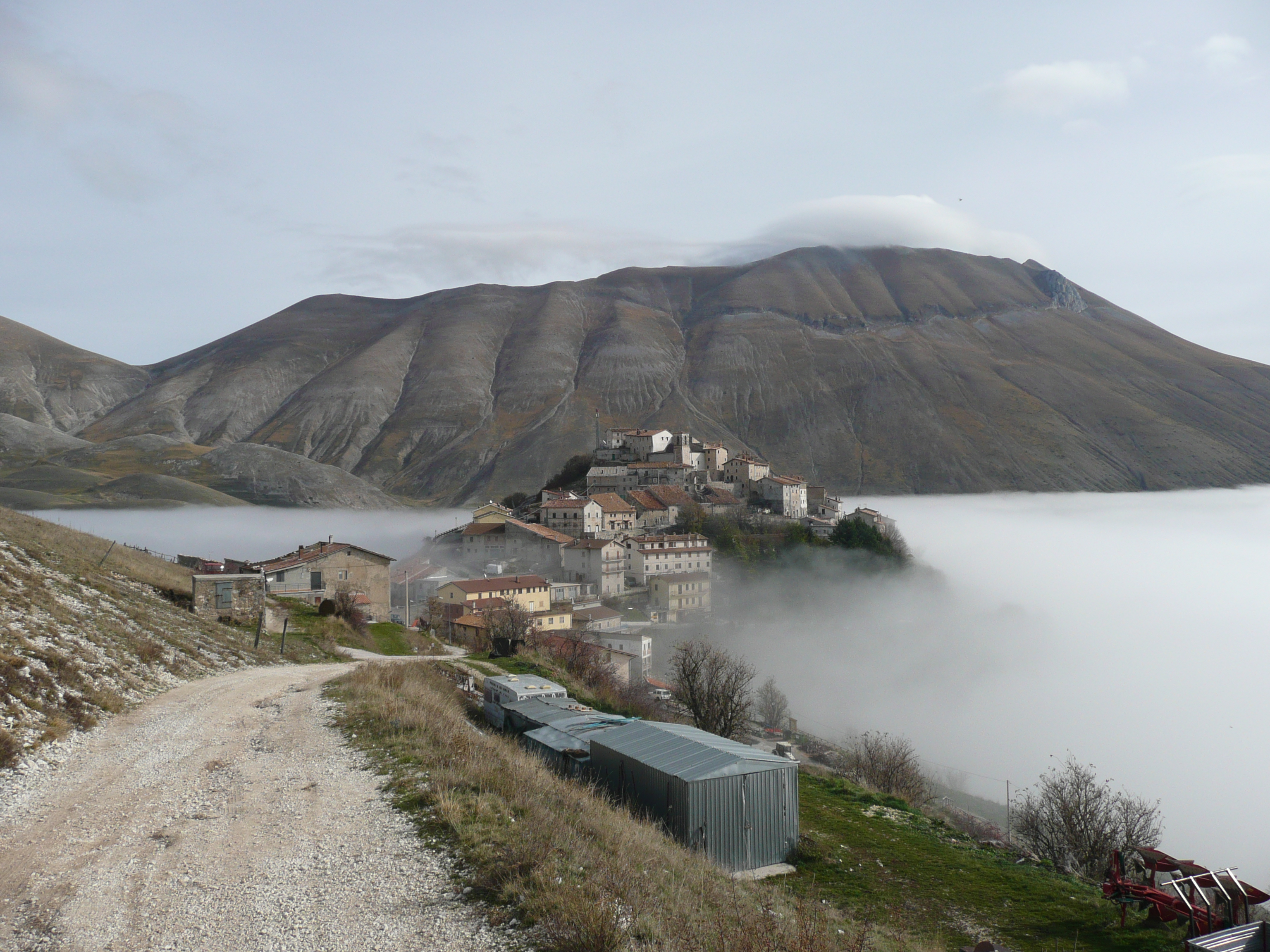 Castelluccio, fog sea