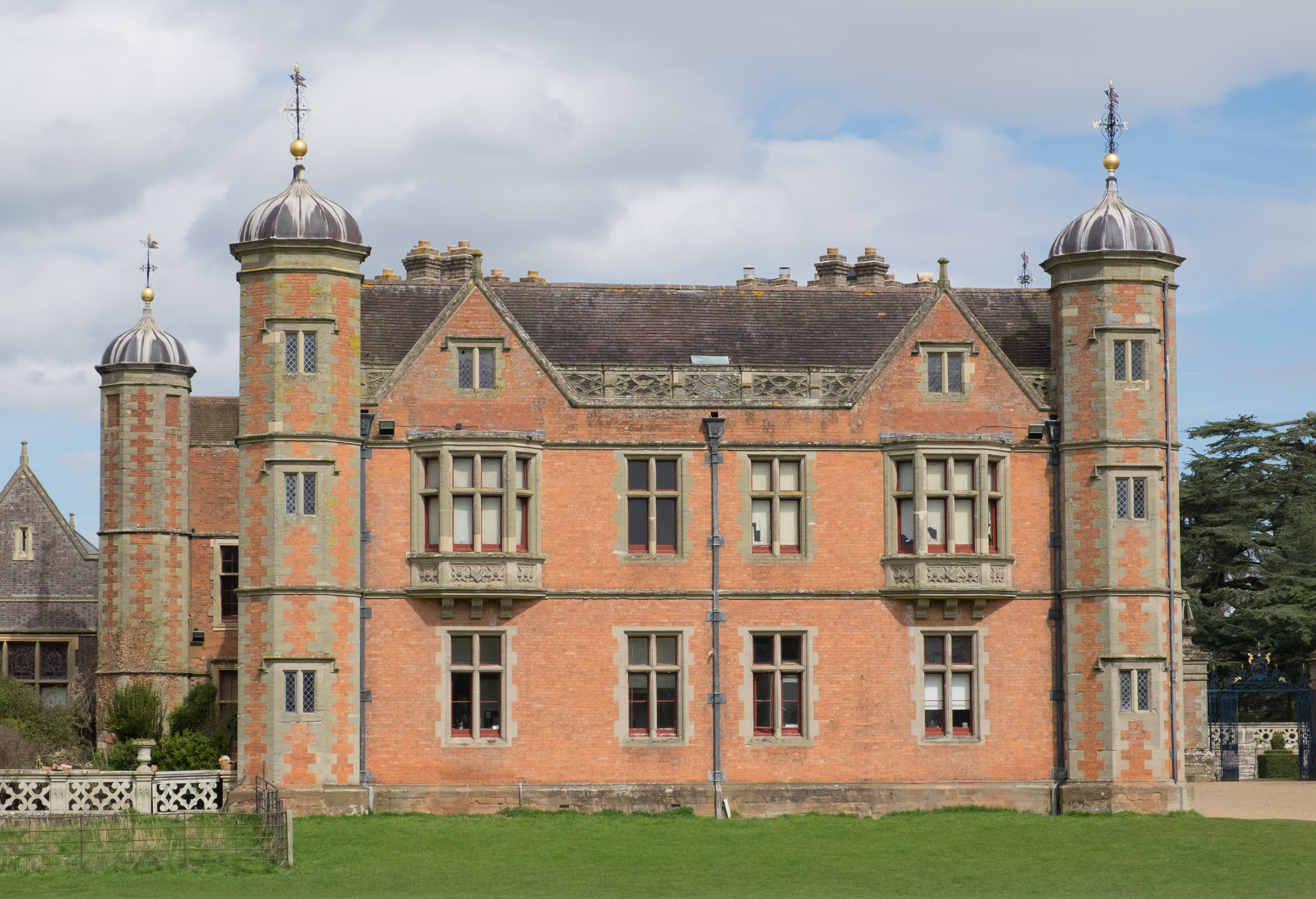 Charlecote Park - kitchen and servant's hall