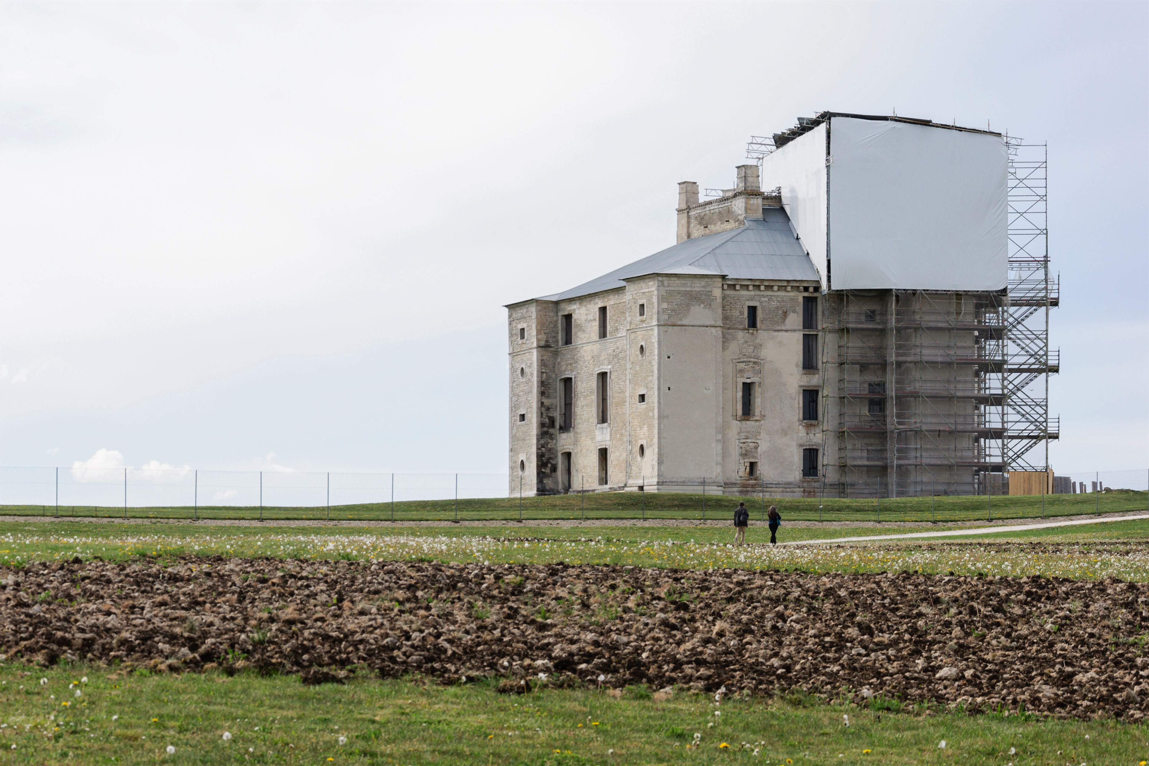 Chateau Maulnes Yonne travaux