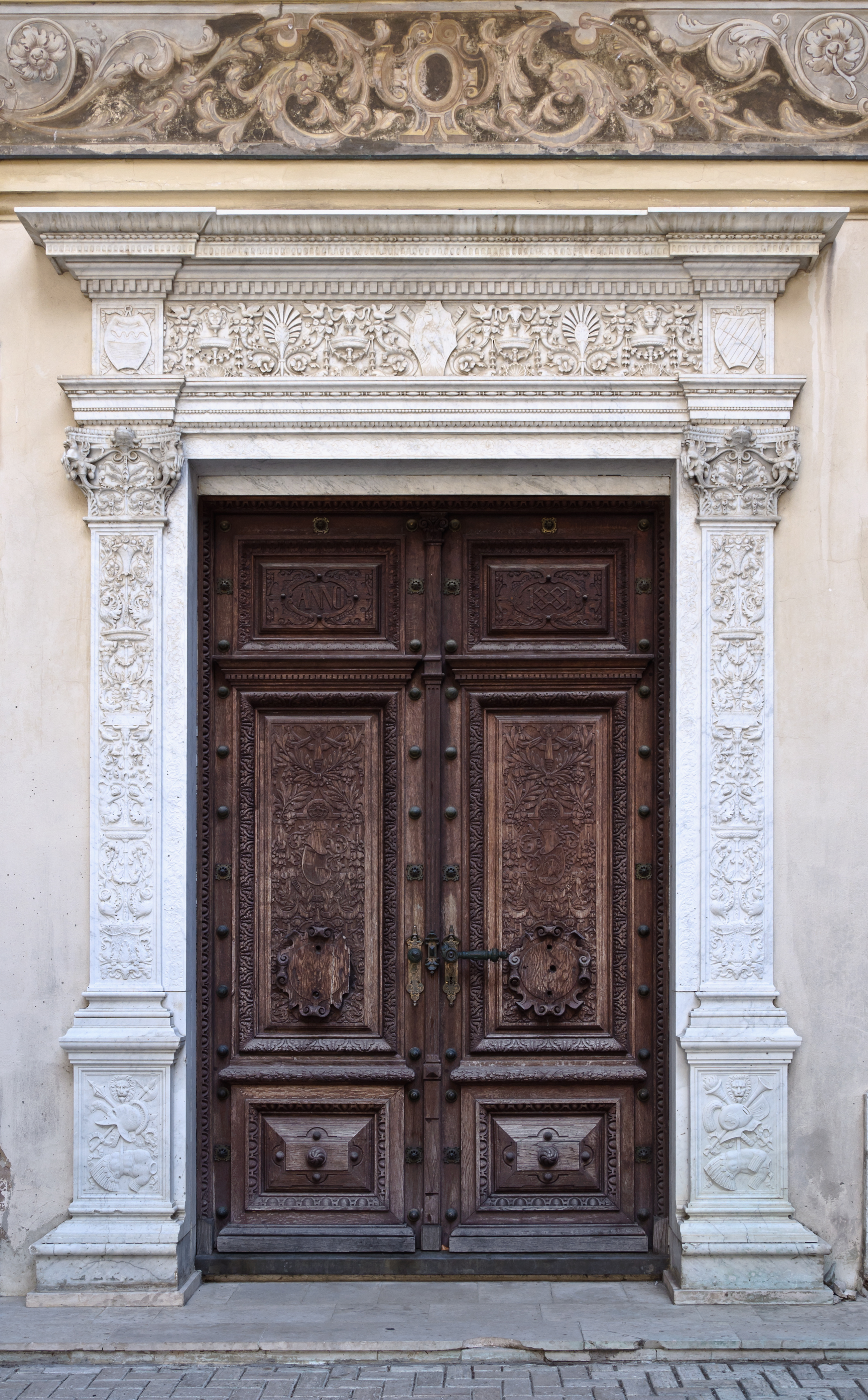 Chateau Peles porte