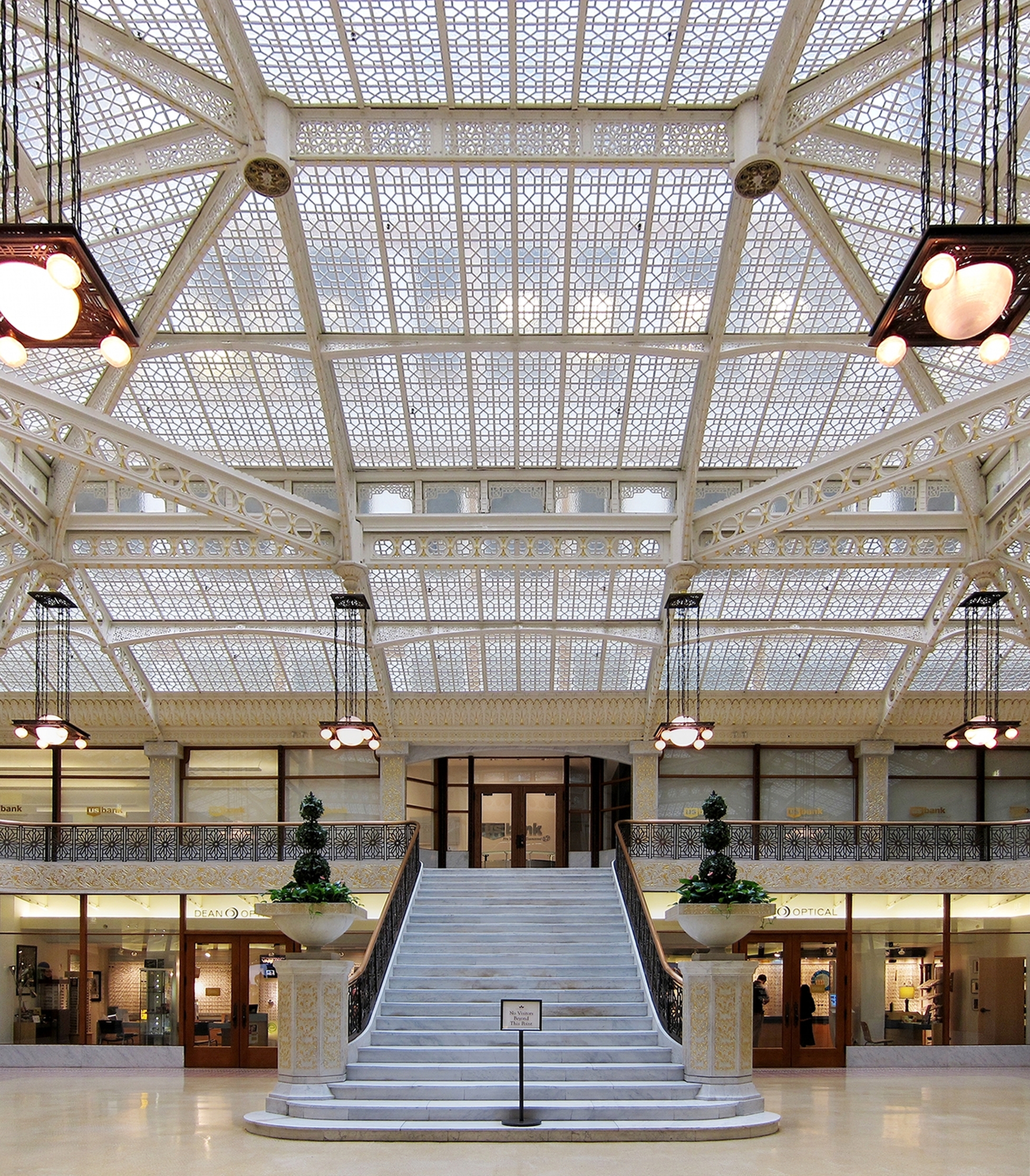 Chicago rookery escalier face