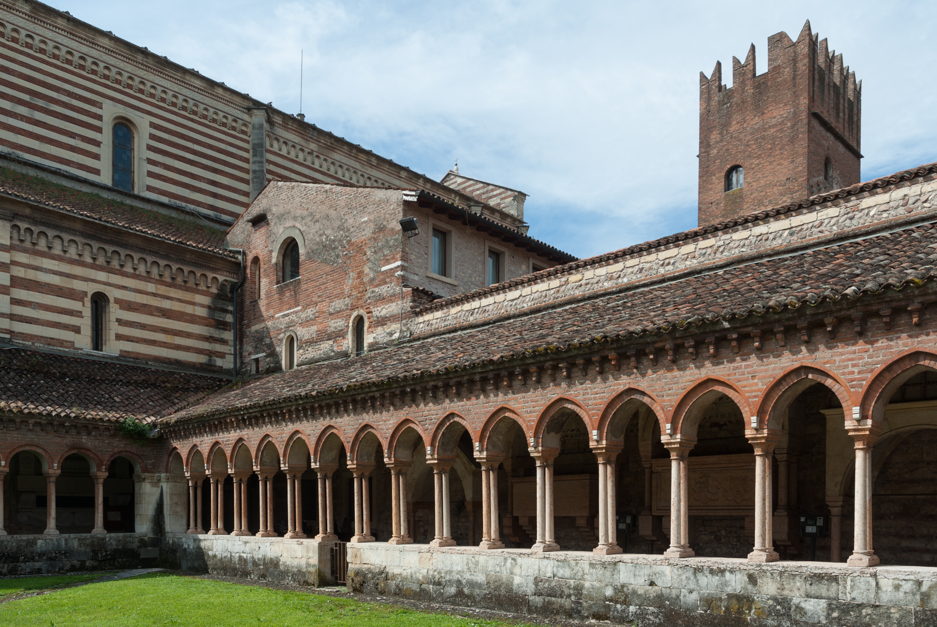 Chiostro di San Zeno