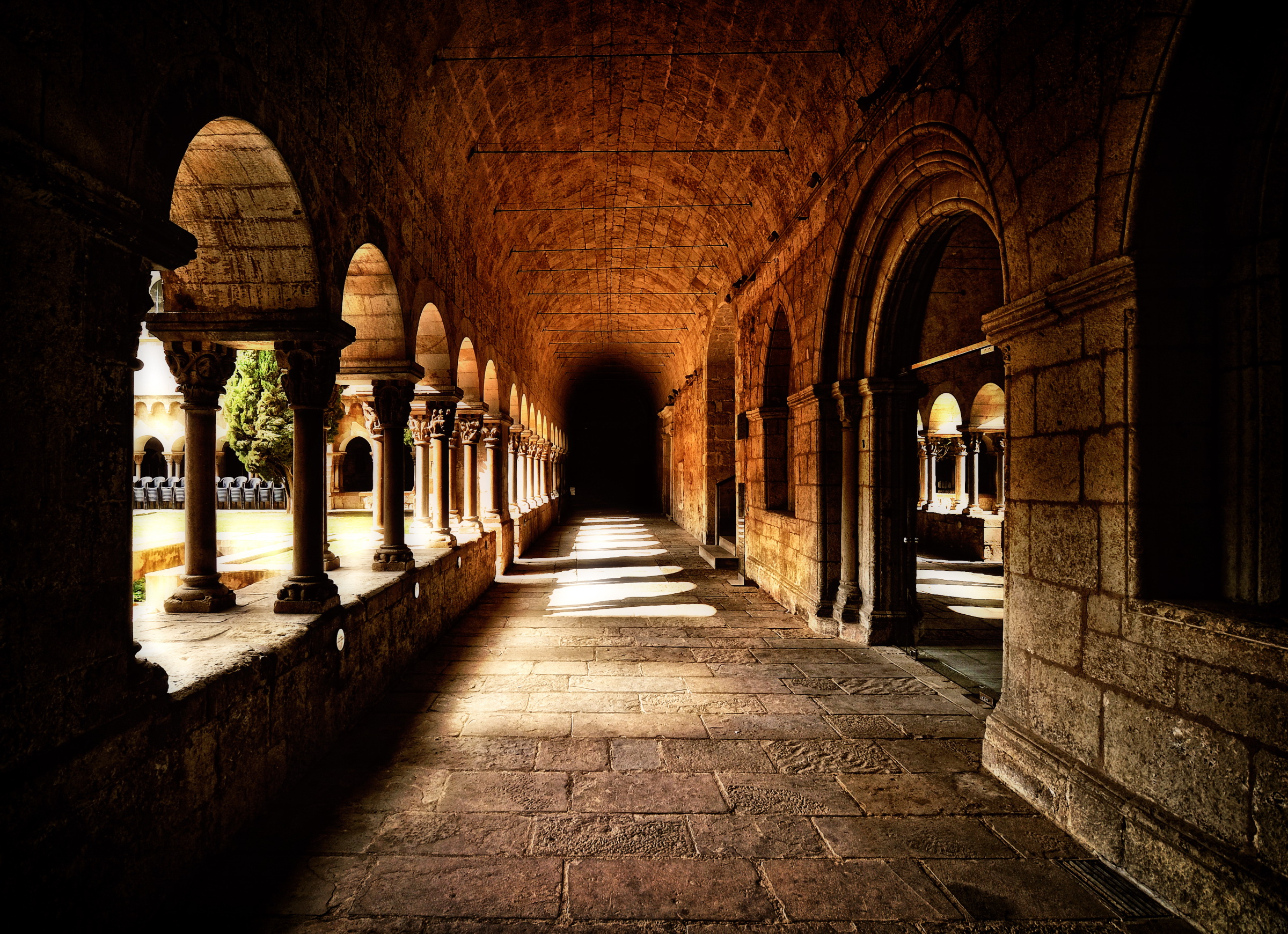 Claustro del Monasterio de Sant Cugat