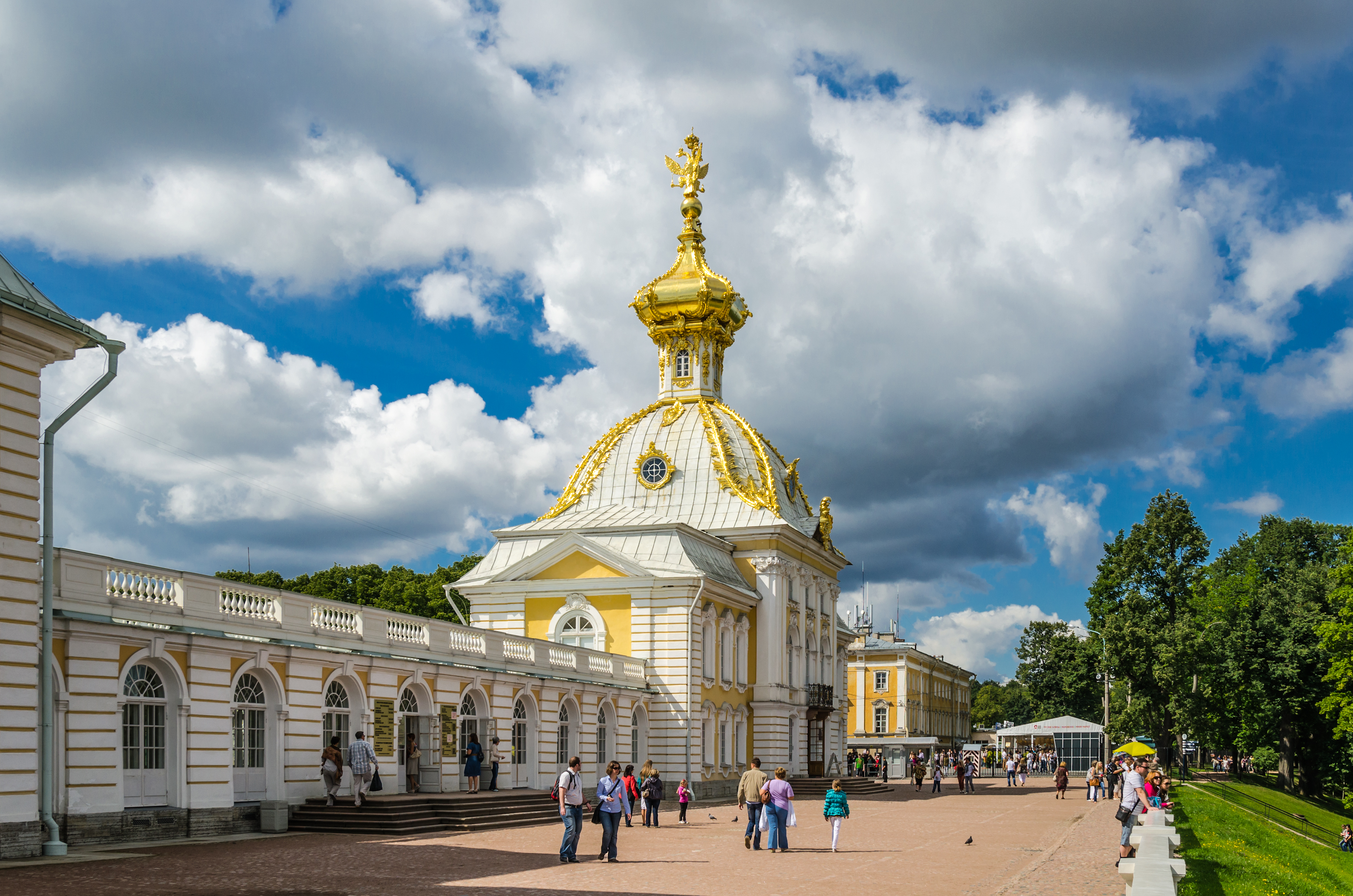 Coat-of-Arms Wing of Grand Peterhof Palace 01