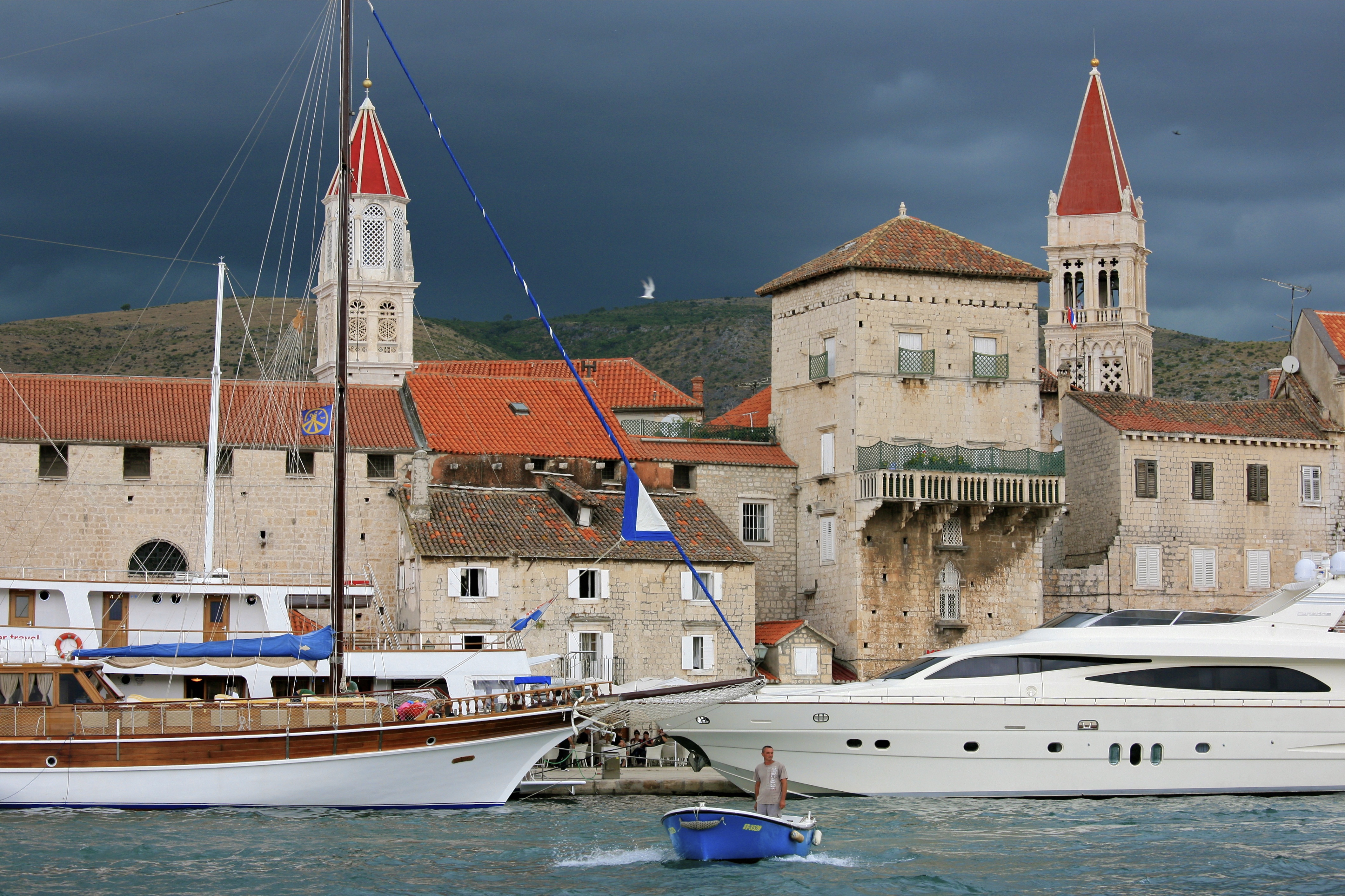 Colours of Trogir and the Storm (5975683948)
