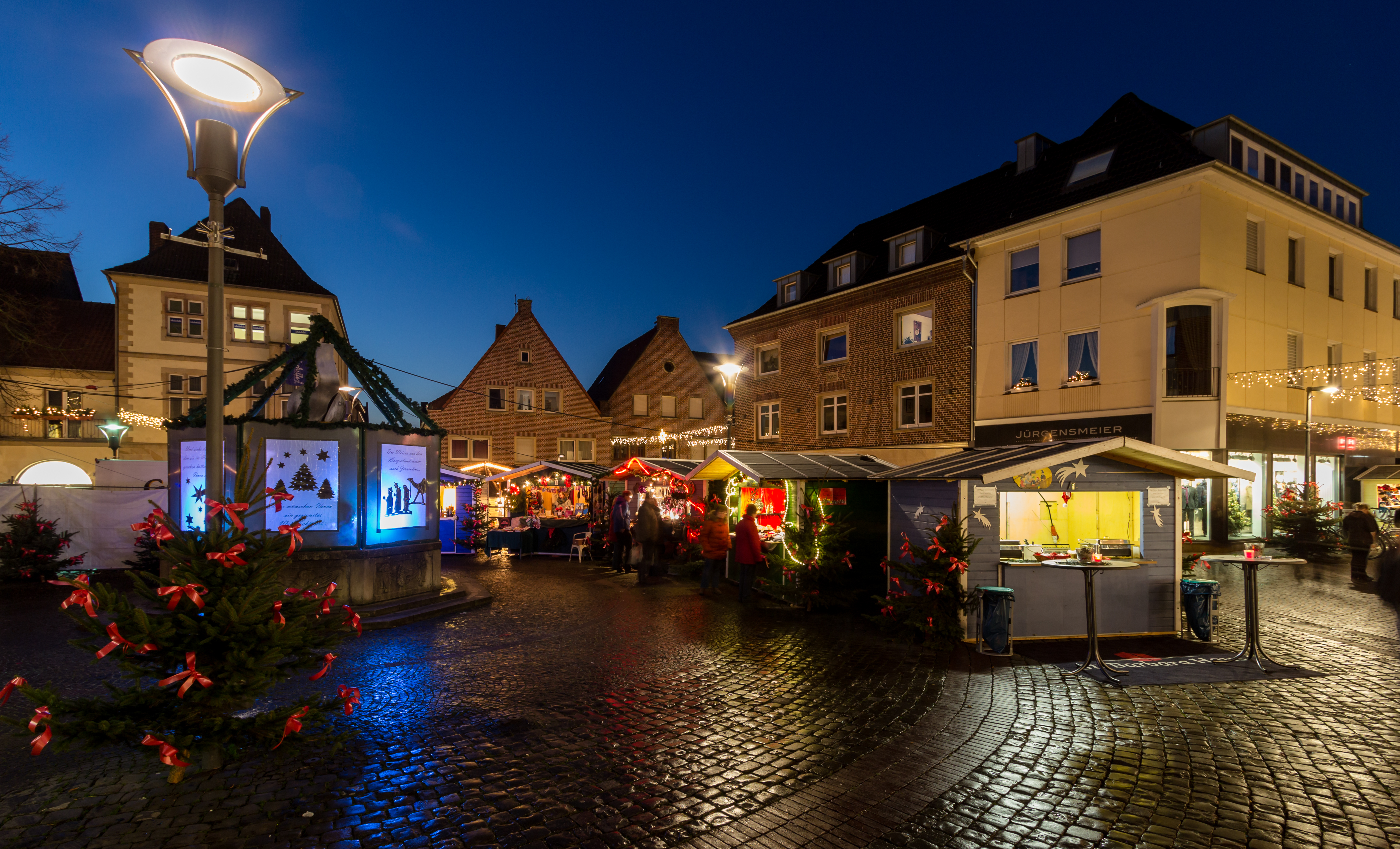 Dülmen, Marktplatz, Weihnachtsmarkt -- 2013 -- 5356