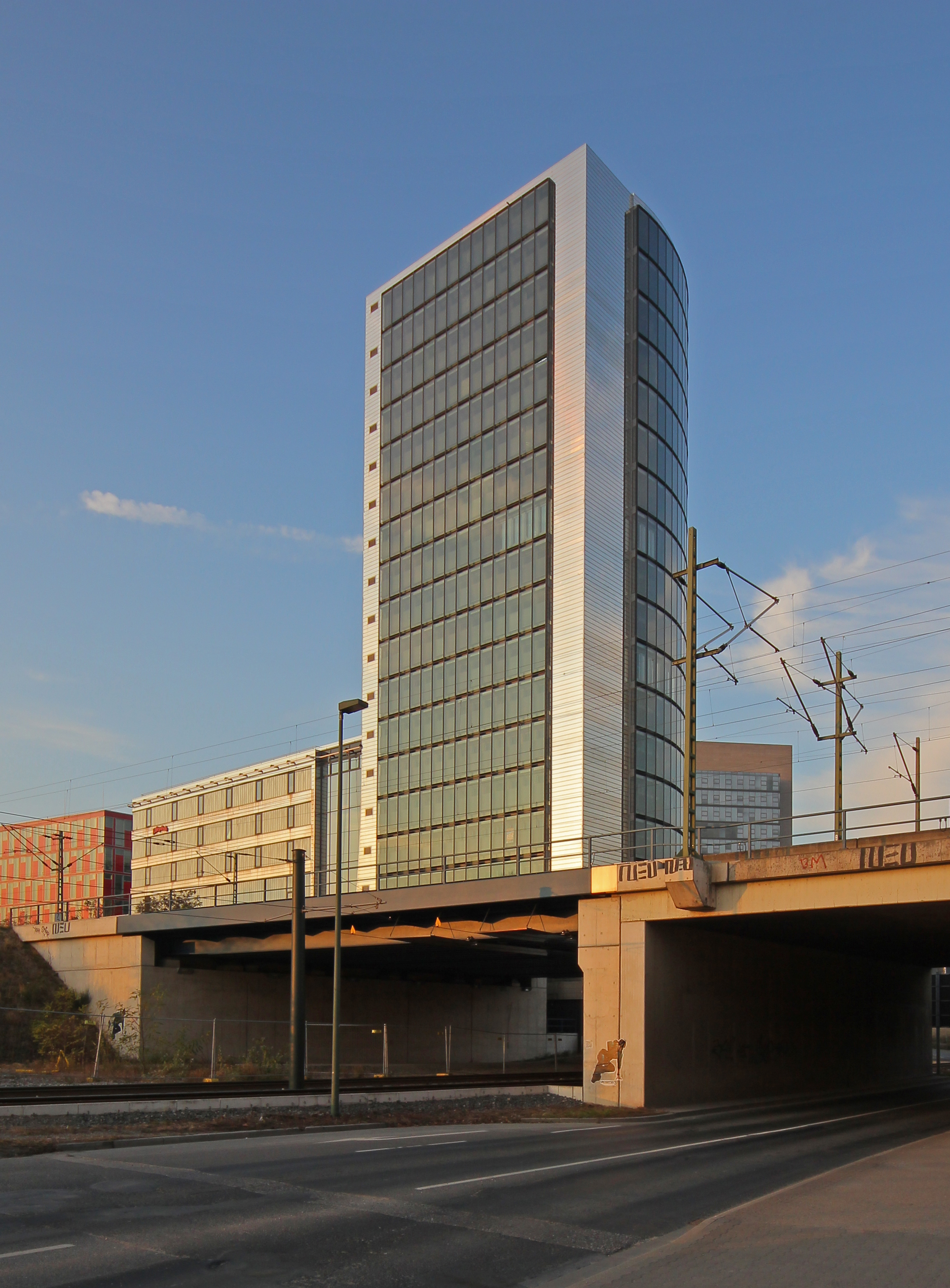 Ddf 11-2011 Media-Tower