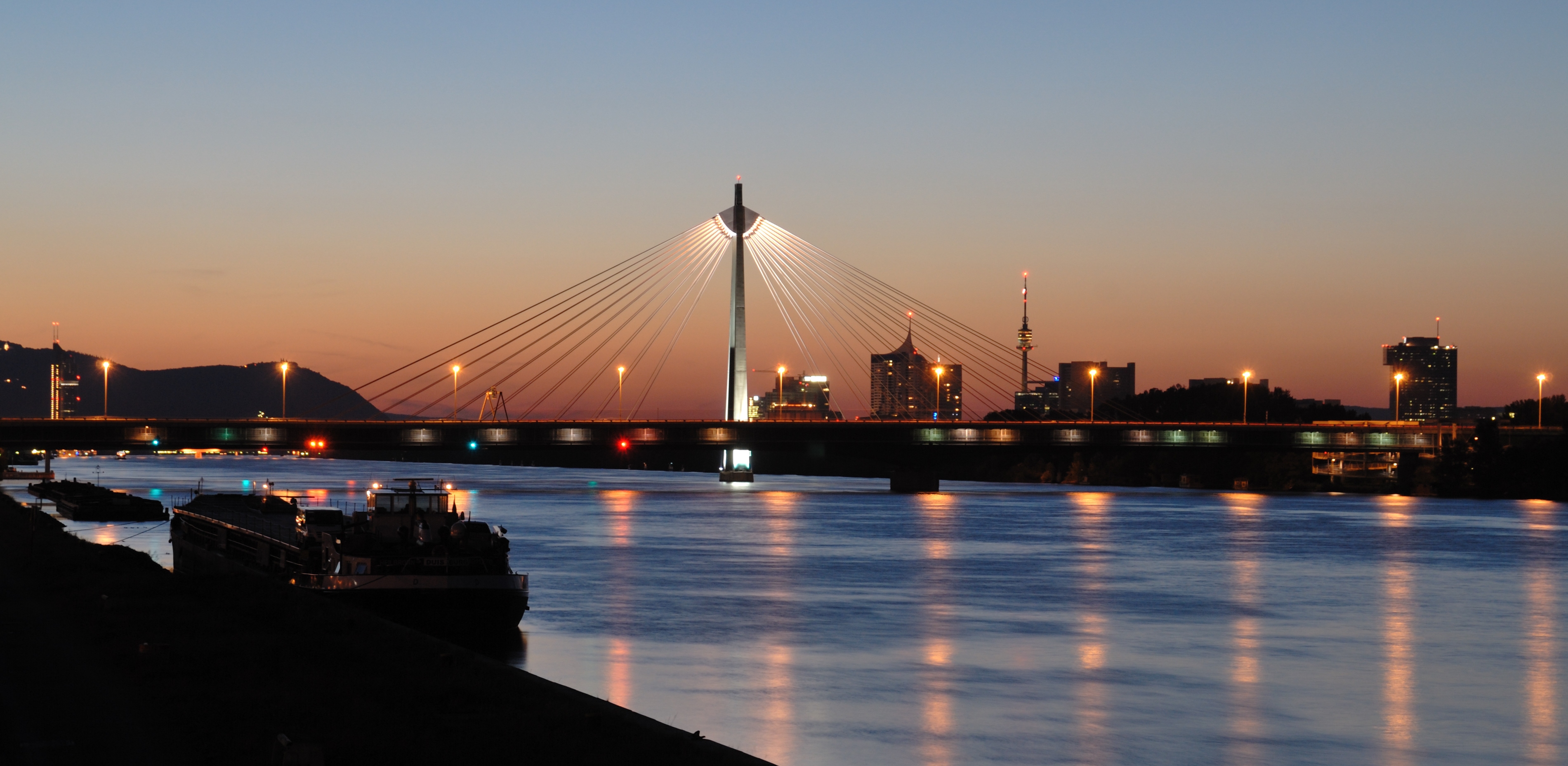 Donaustadtbruecke-Praterbruecke-DSC 0024w