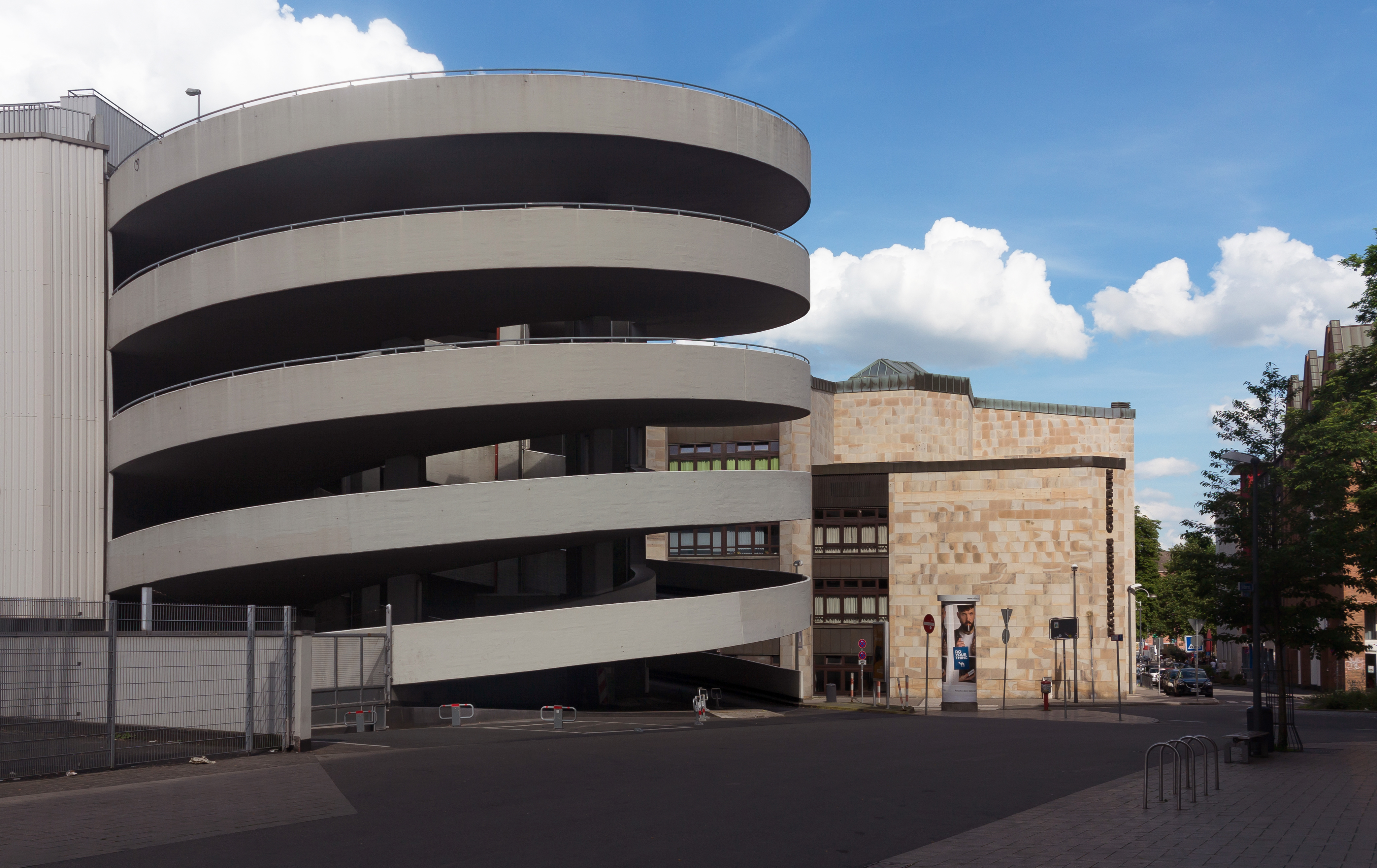 Dortmund, parkeergarage aan de Silberstrasse foto11 2017-06-05 17.17
