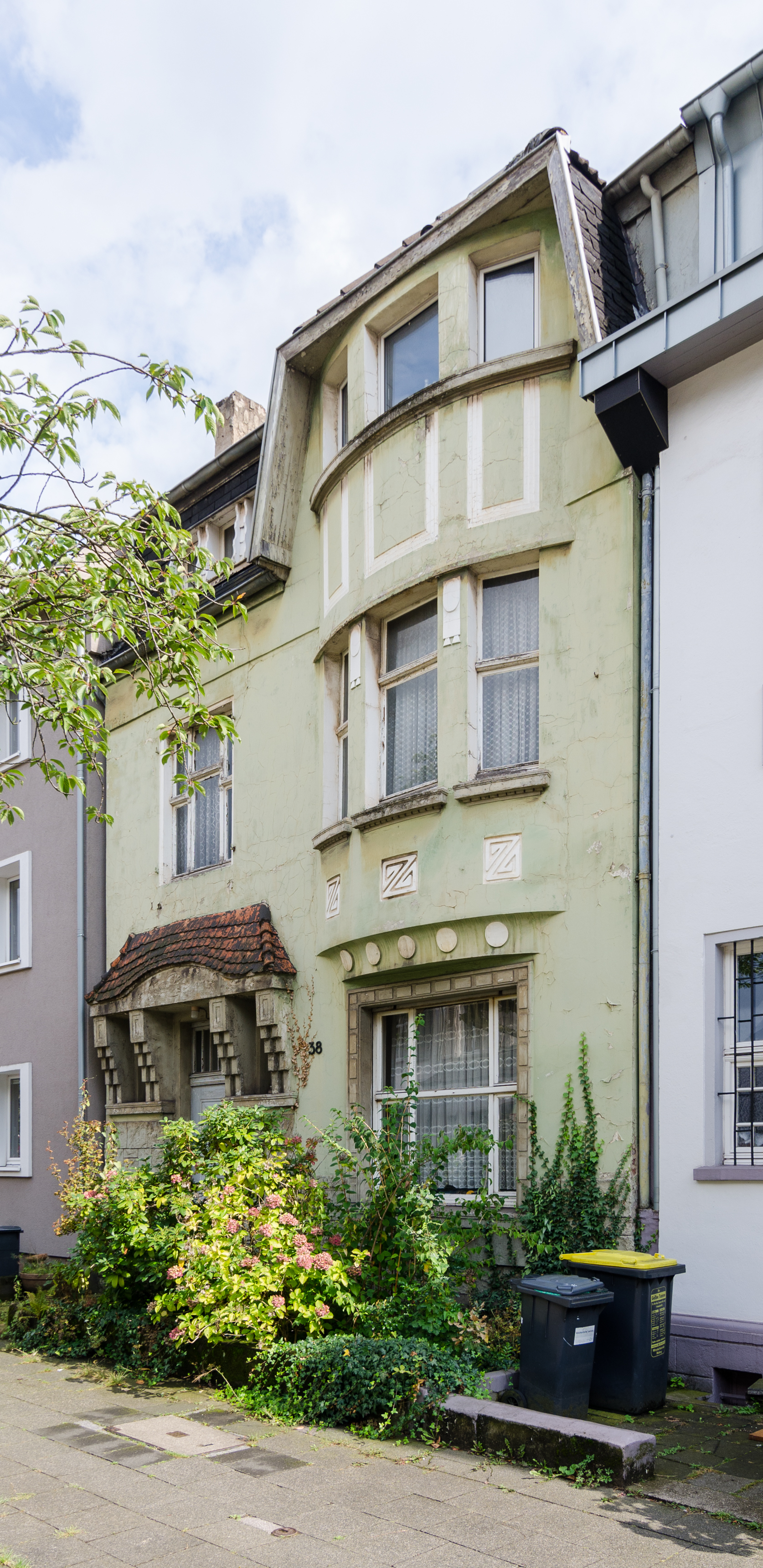 Duisburg, Hohenstaufenstraße 38, 2017-08 CN-01