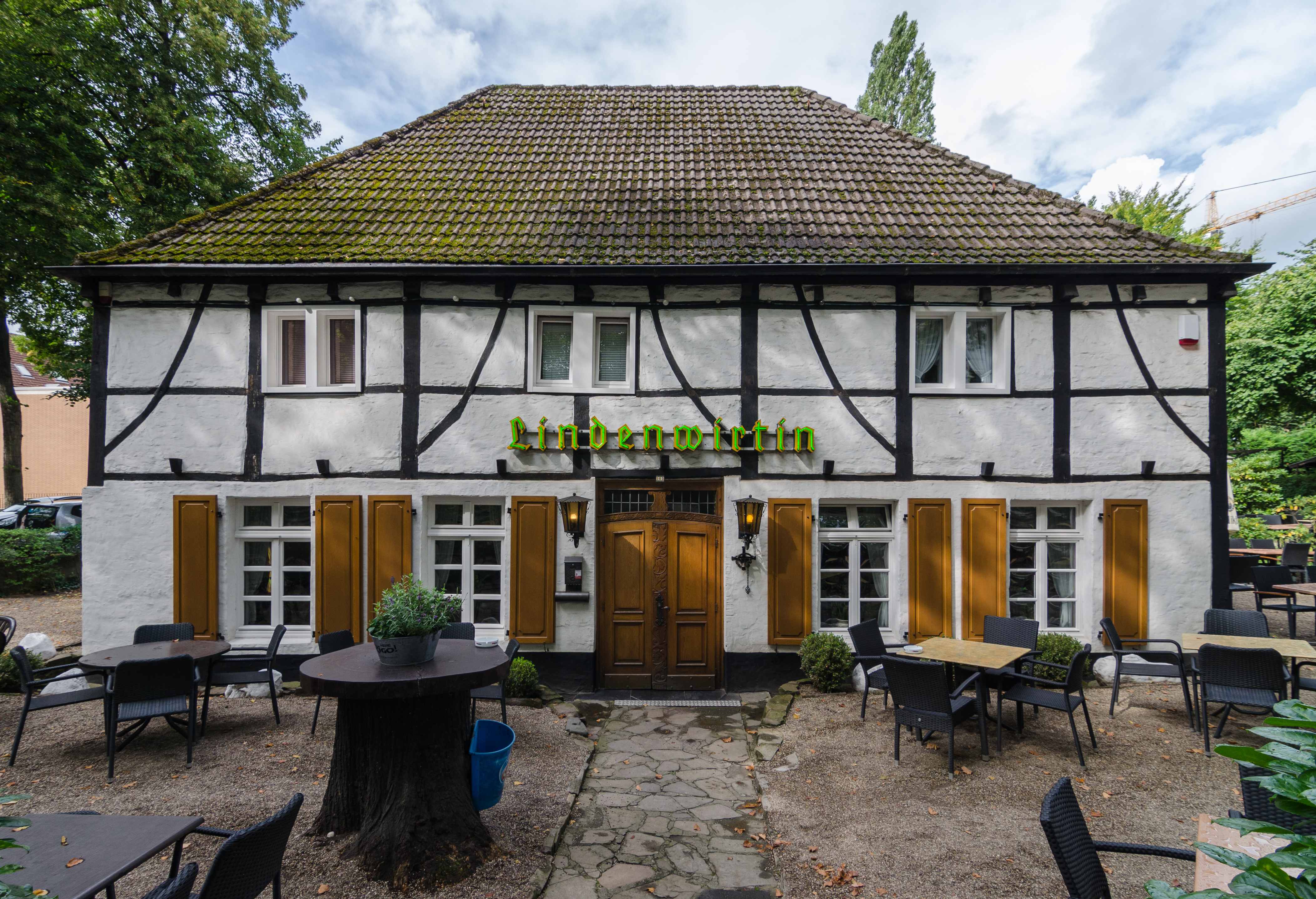 Duisburg, Lindenwirtin, 2017-08 CN-02